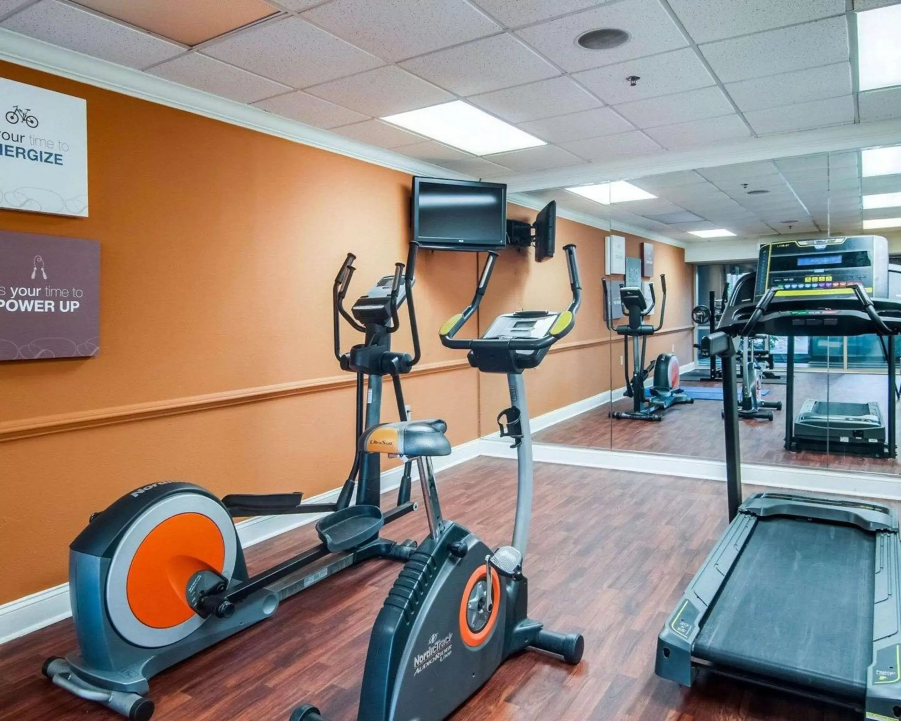 Fitness centre/facilities, Fitness Center/Facilities in Comfort Suites Inn at Ridgewood Farm