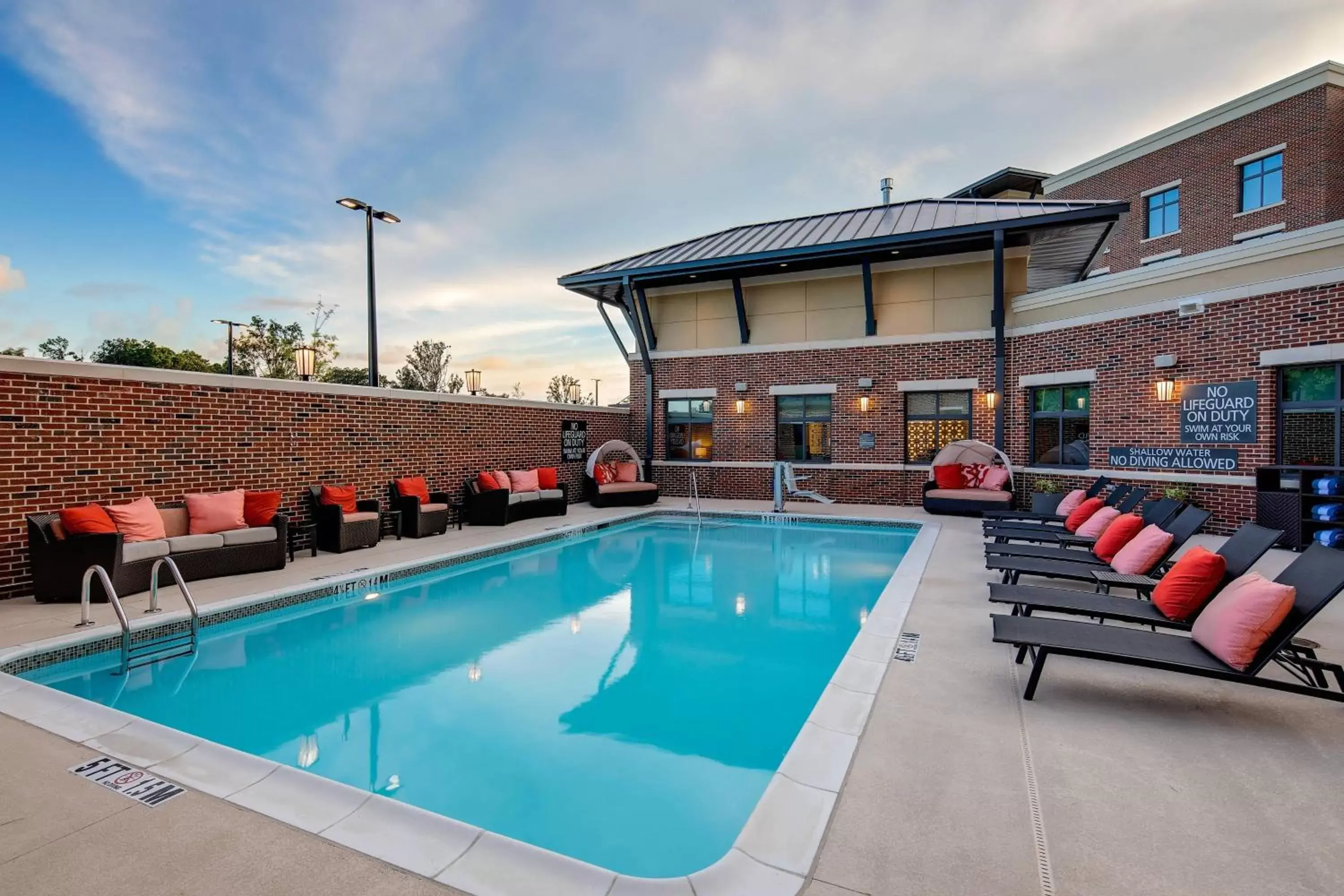 Swimming Pool in Residence Inn by Marriott Charleston Summerville