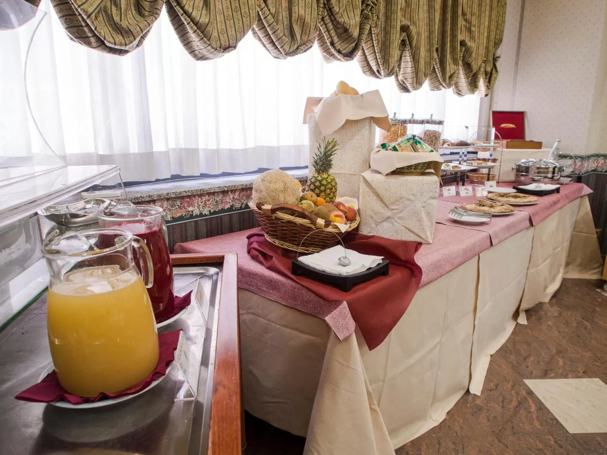 Breakfast, Food in Hotel Kroma