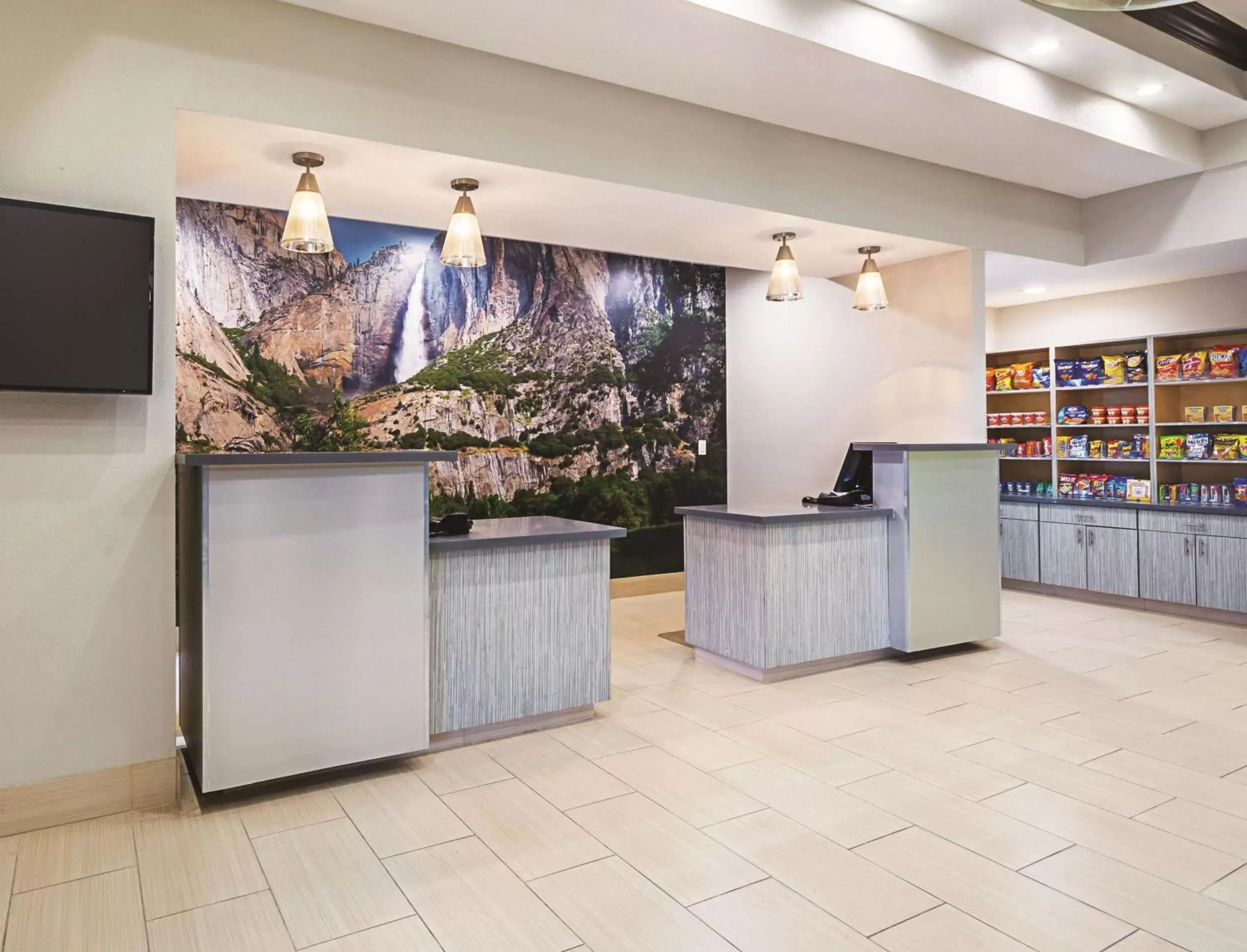 Lobby or reception, Lobby/Reception in La Quinta by Wyndham Fresno Northwest