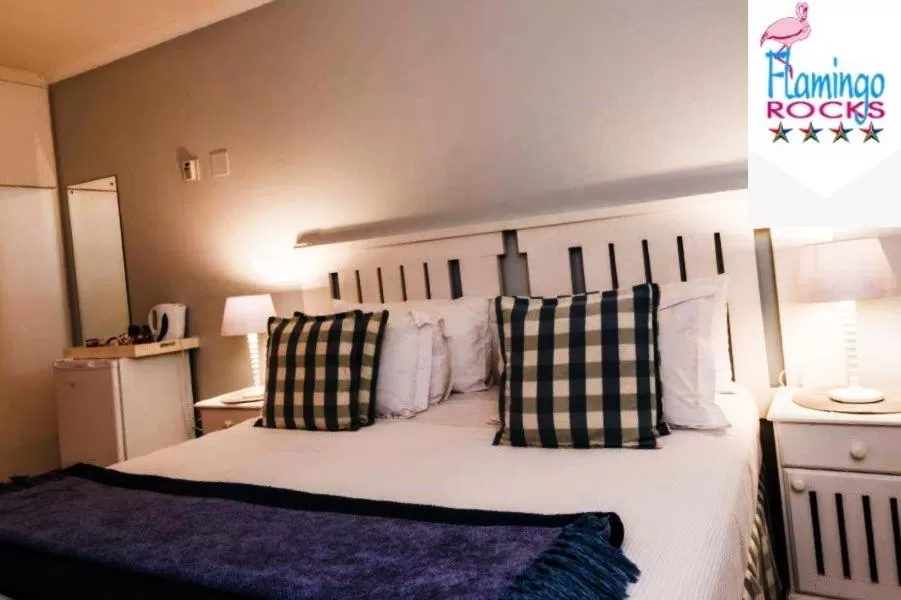 Bedroom, Bed in Flamingo Rocks