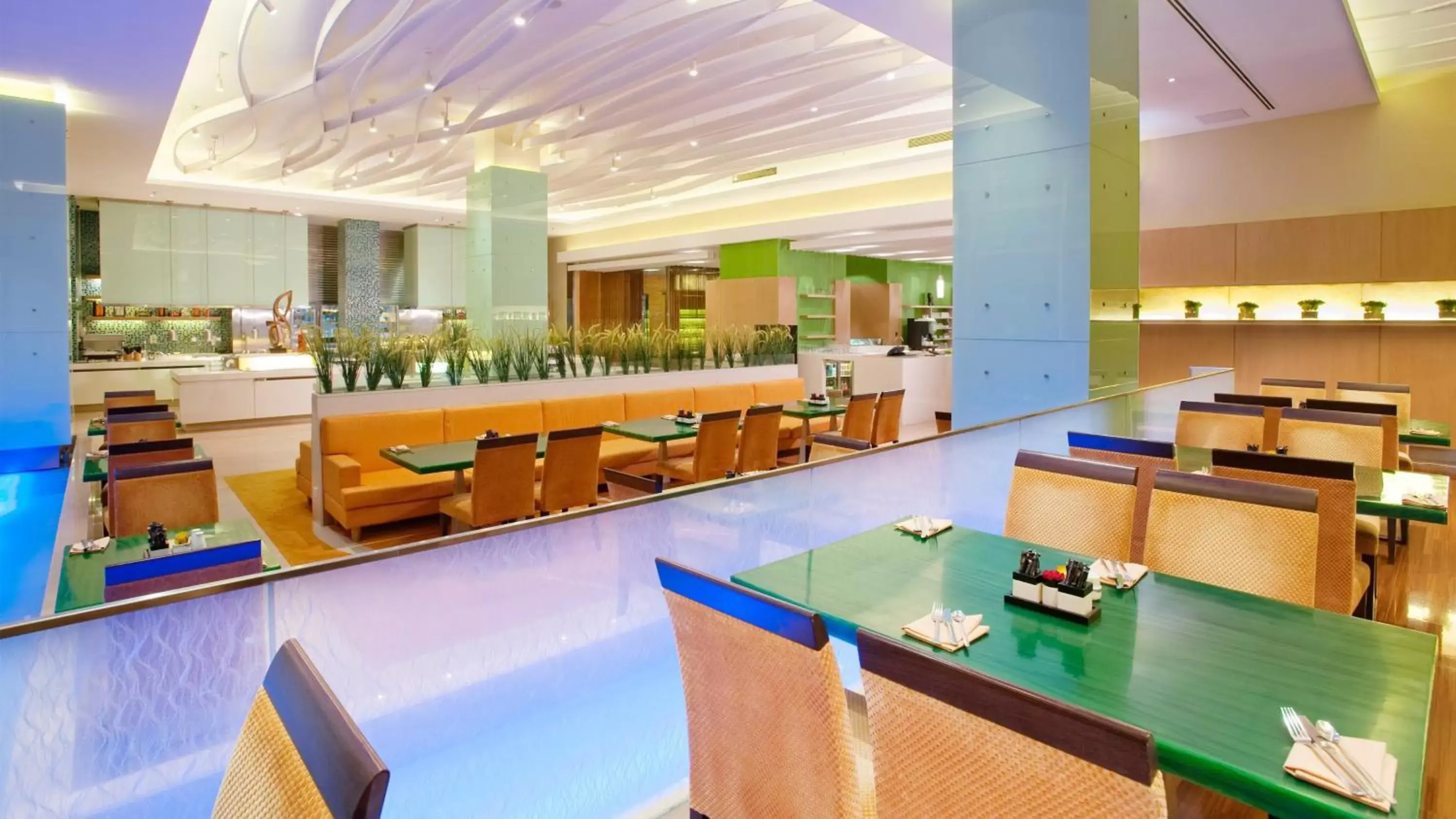 Restaurant/Places to Eat in Holiday Inn Shanghai Pudong, an IHG Hotel