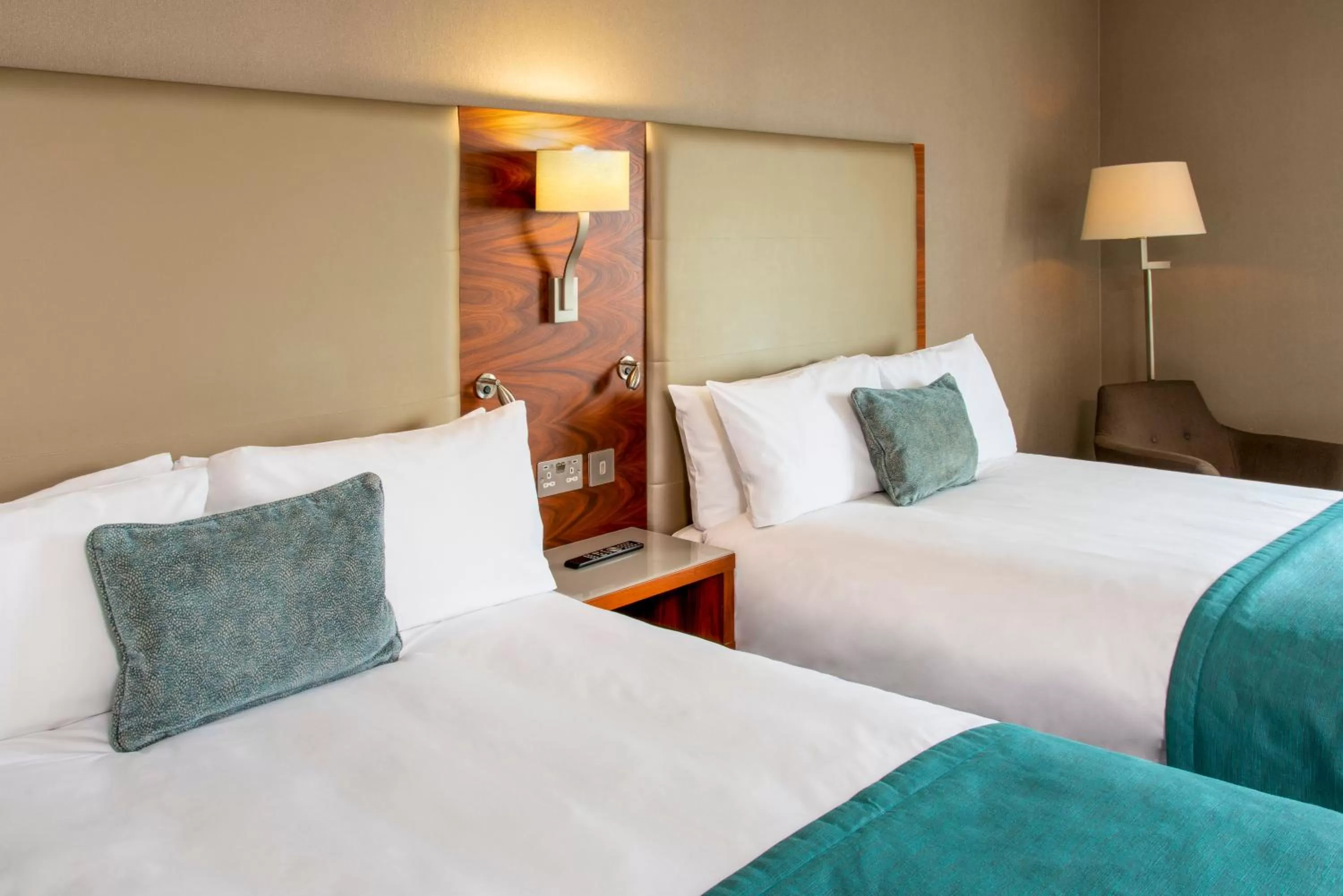Bedroom, Bed in Crowne Plaza London - Docklands by IHG