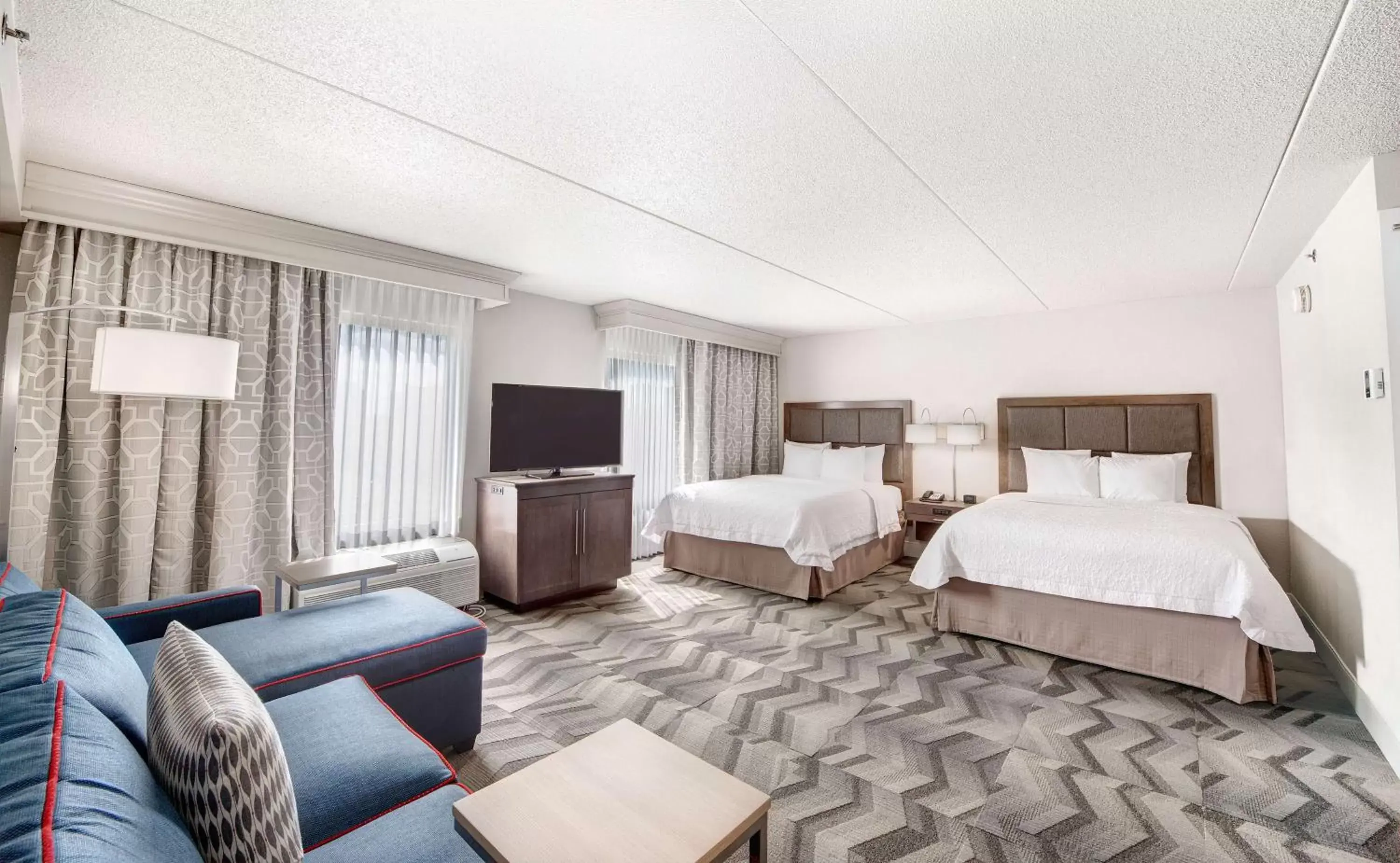Bedroom in Hampton Inn & Suites Atlanta-Galleria