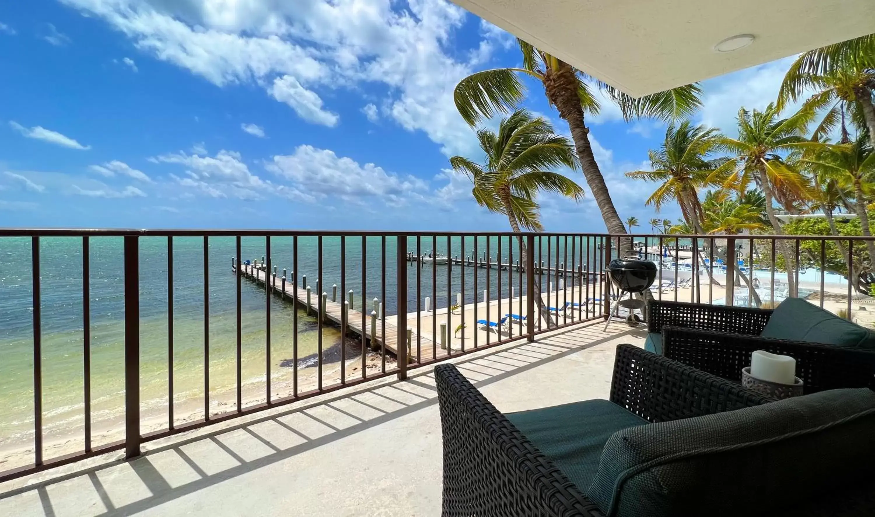 Balcony/Terrace in Pines & Palms Resort