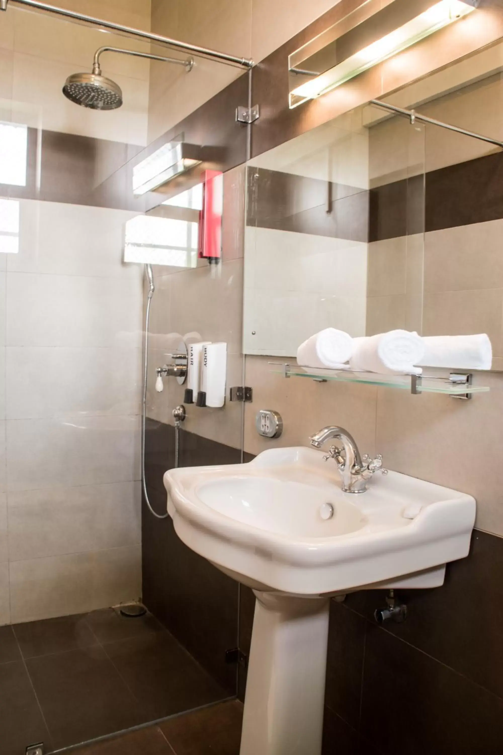 Bathroom in Hotel J Ambalangoda Bathroom in Hotel J Ambalangoda