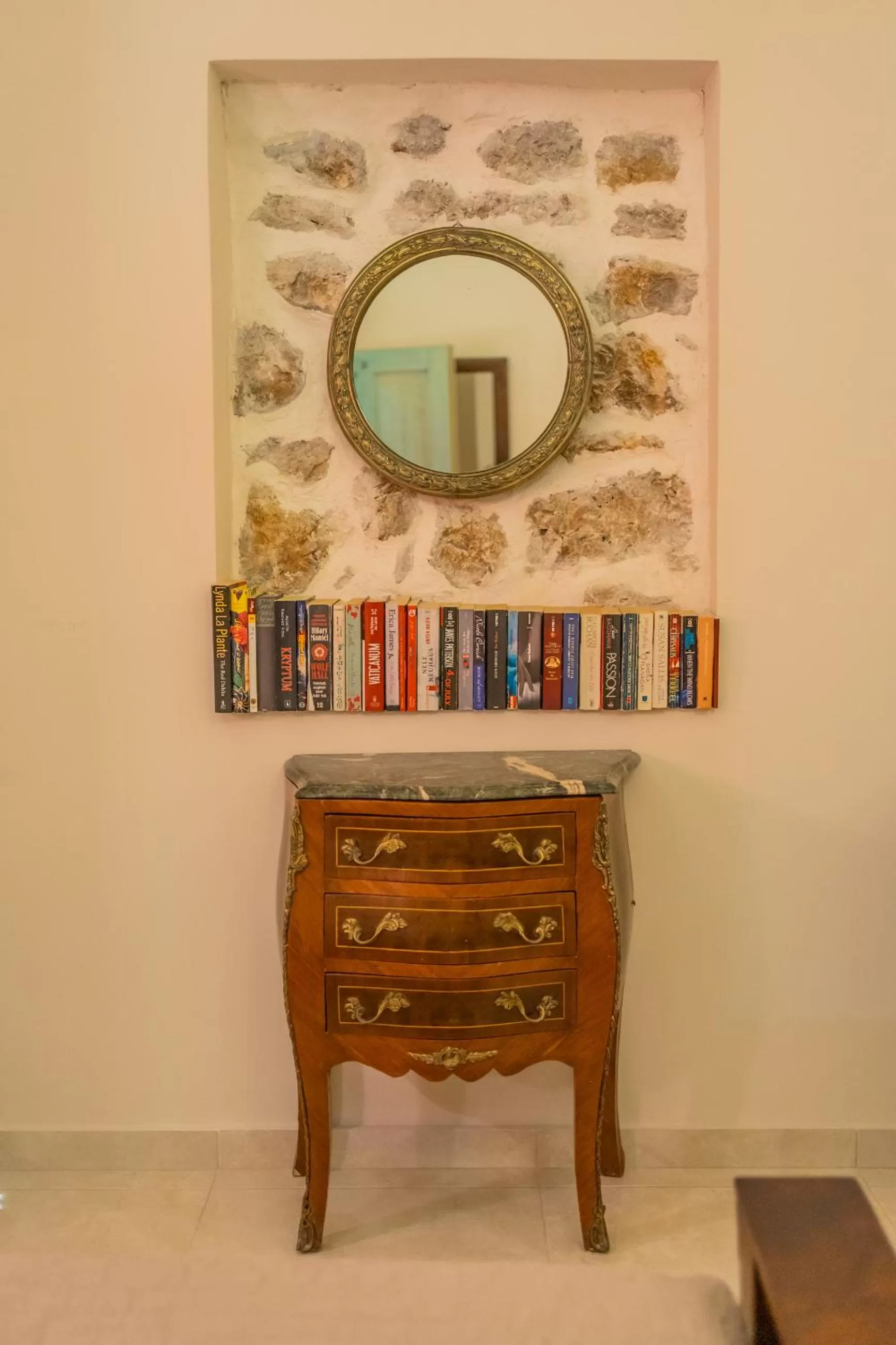 The Stone Manor , Noho boutique hotel Thissio