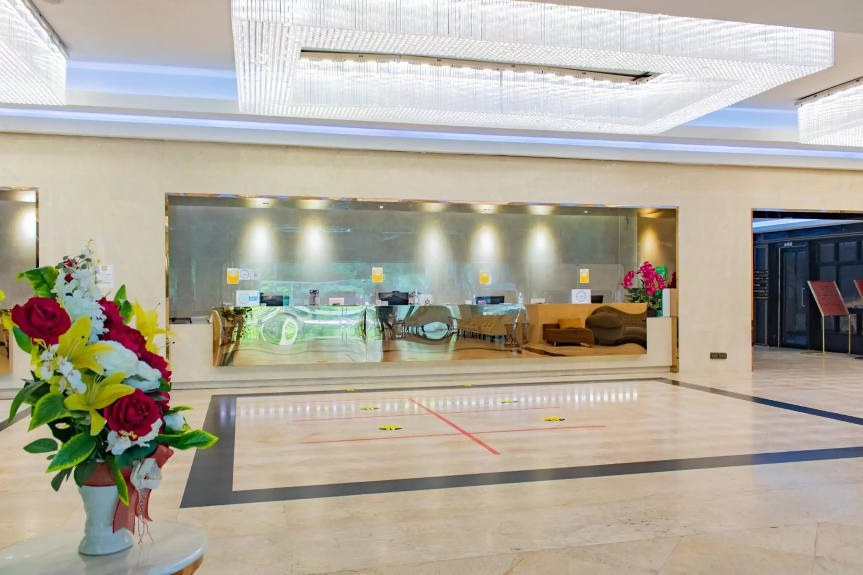 Lobby or reception in Avana Hotel and Convention Centre SHA Extra Plus
