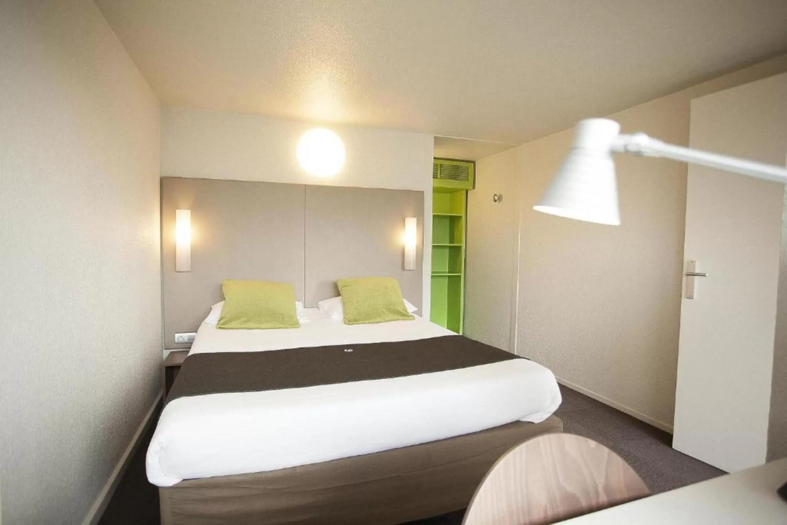 Bedroom, Bed in Campanile Mulhouse - Morschwiller