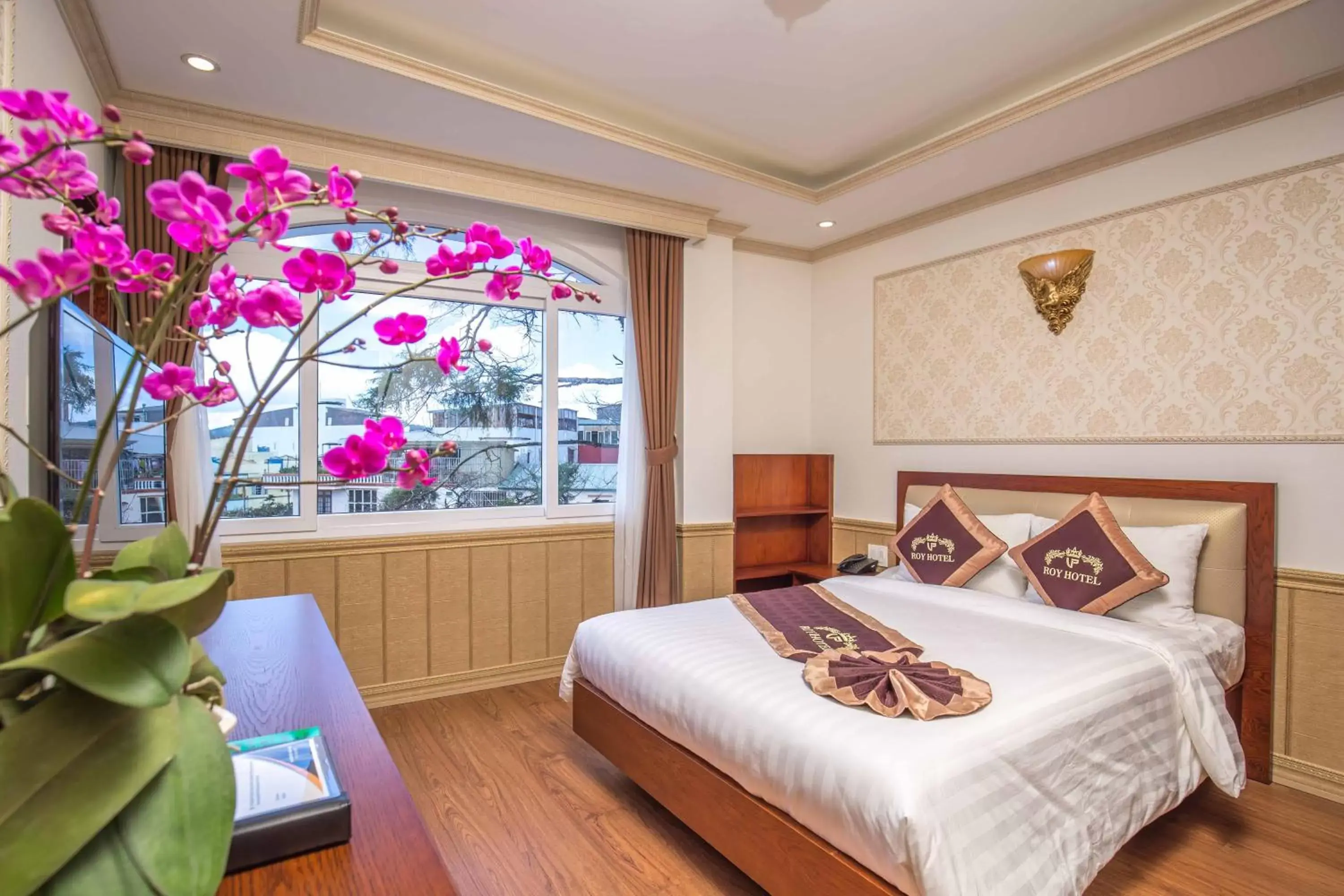 Bedroom in Roy Dala Hotel
