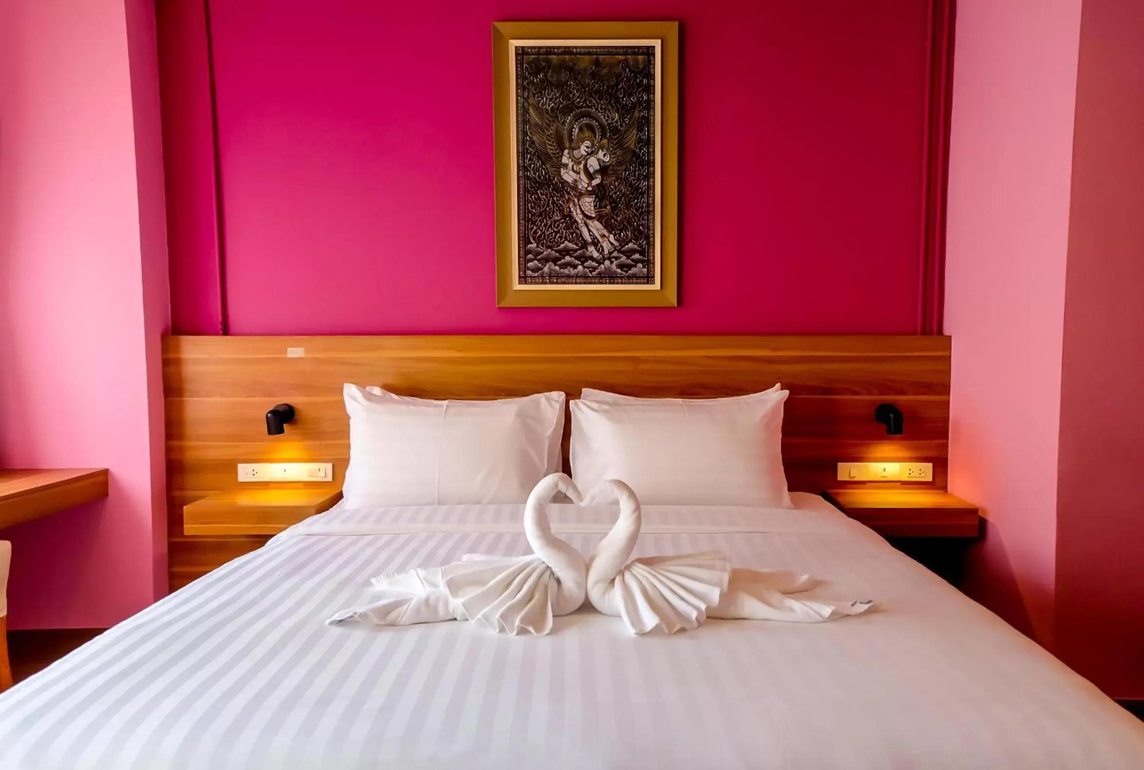 Bed in Siri Oriental Bangkok Hotel - SHA Extra Plus