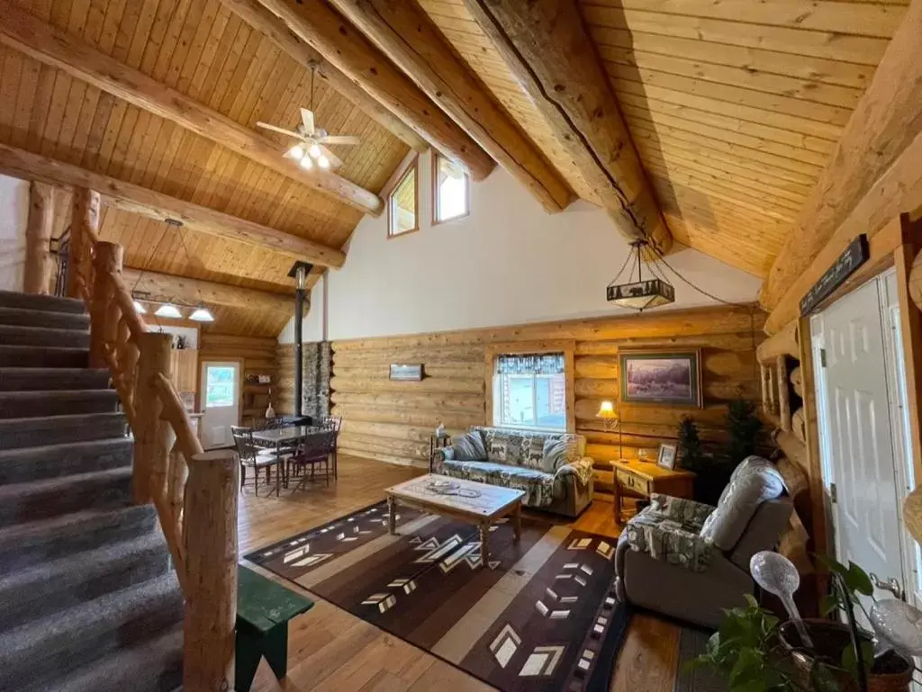 Seating Area in Sportsman Lodge Melrose MT