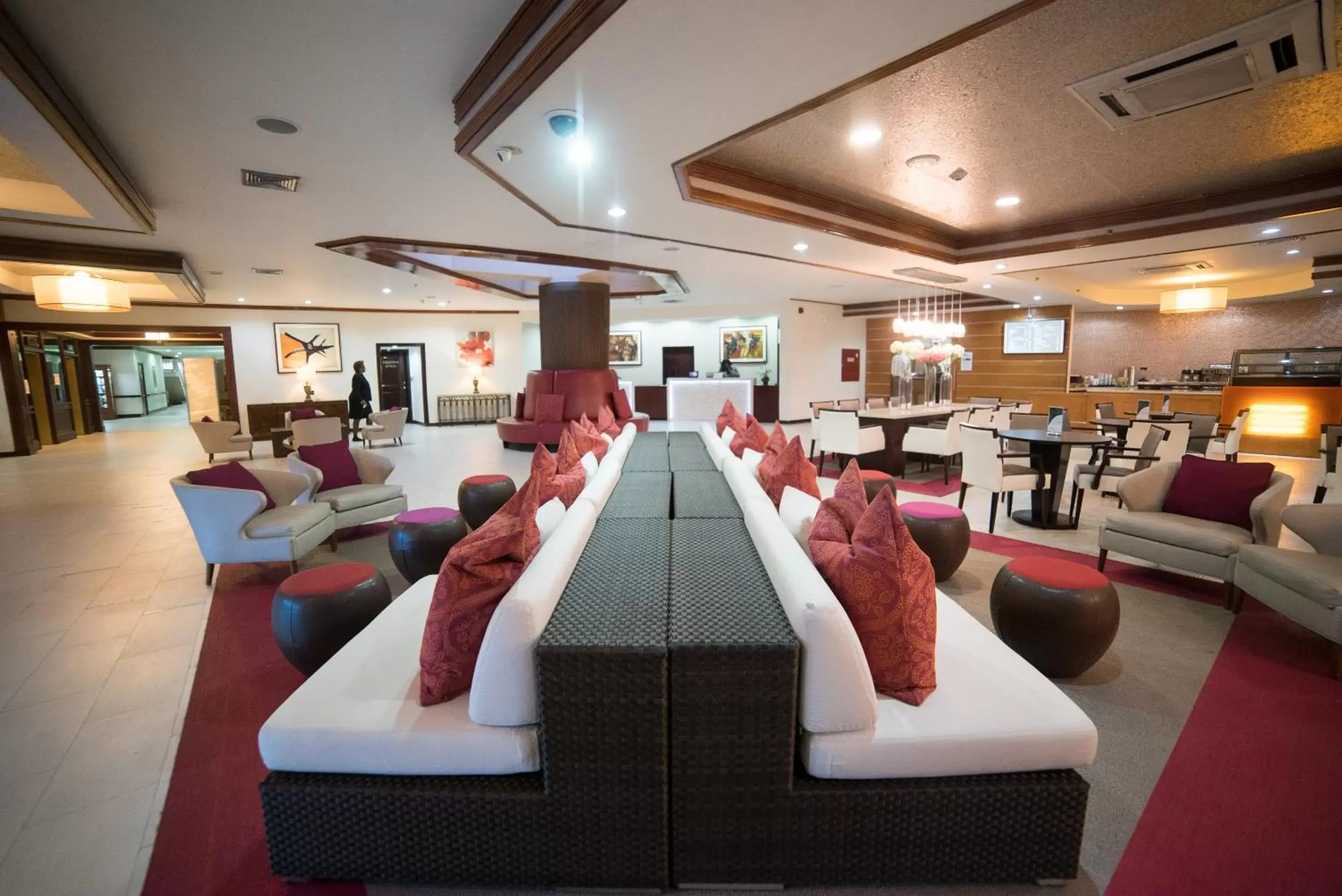 Lounge or bar in Radisson Hotel Trinidad