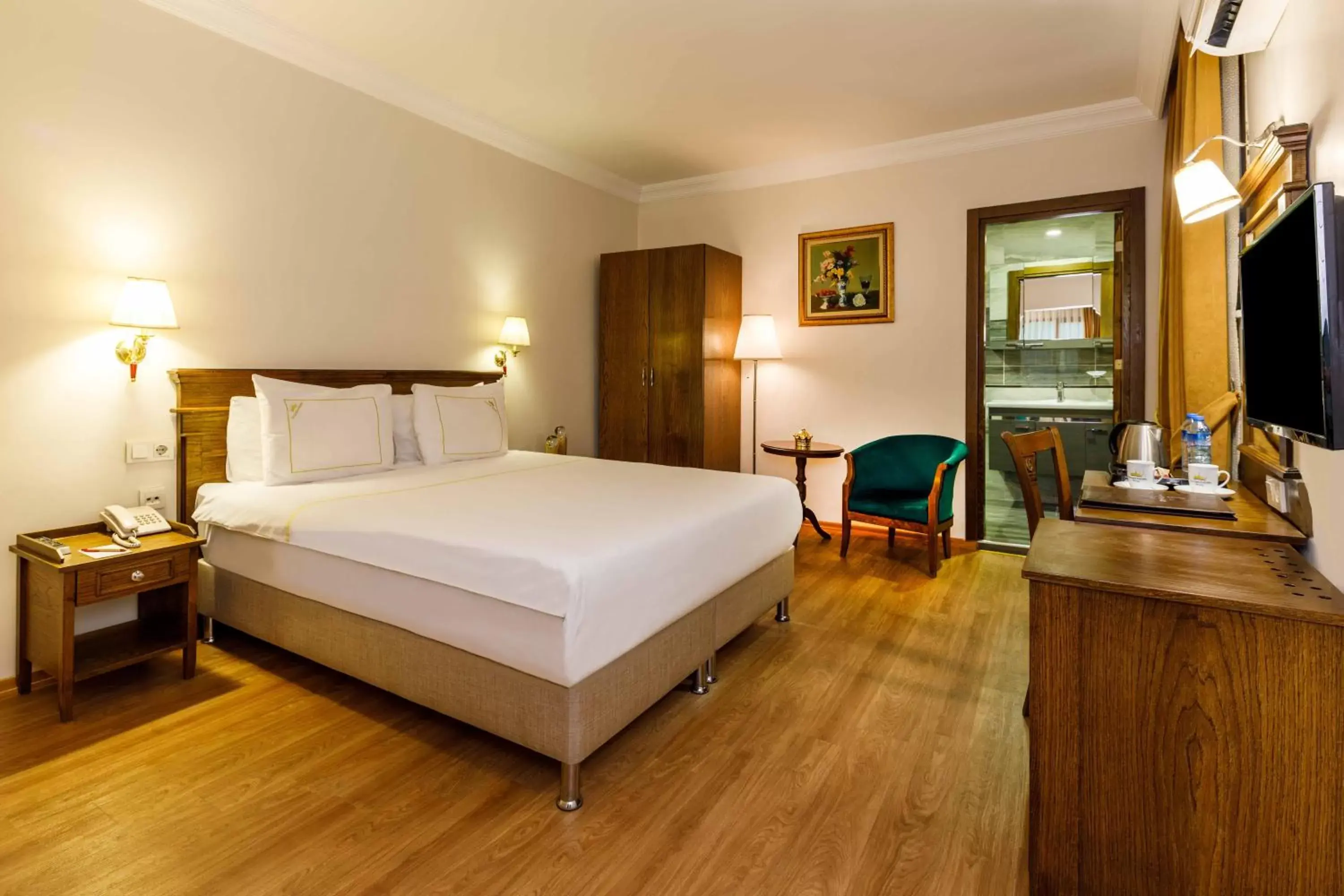 Massage in Golden Crown Hotel