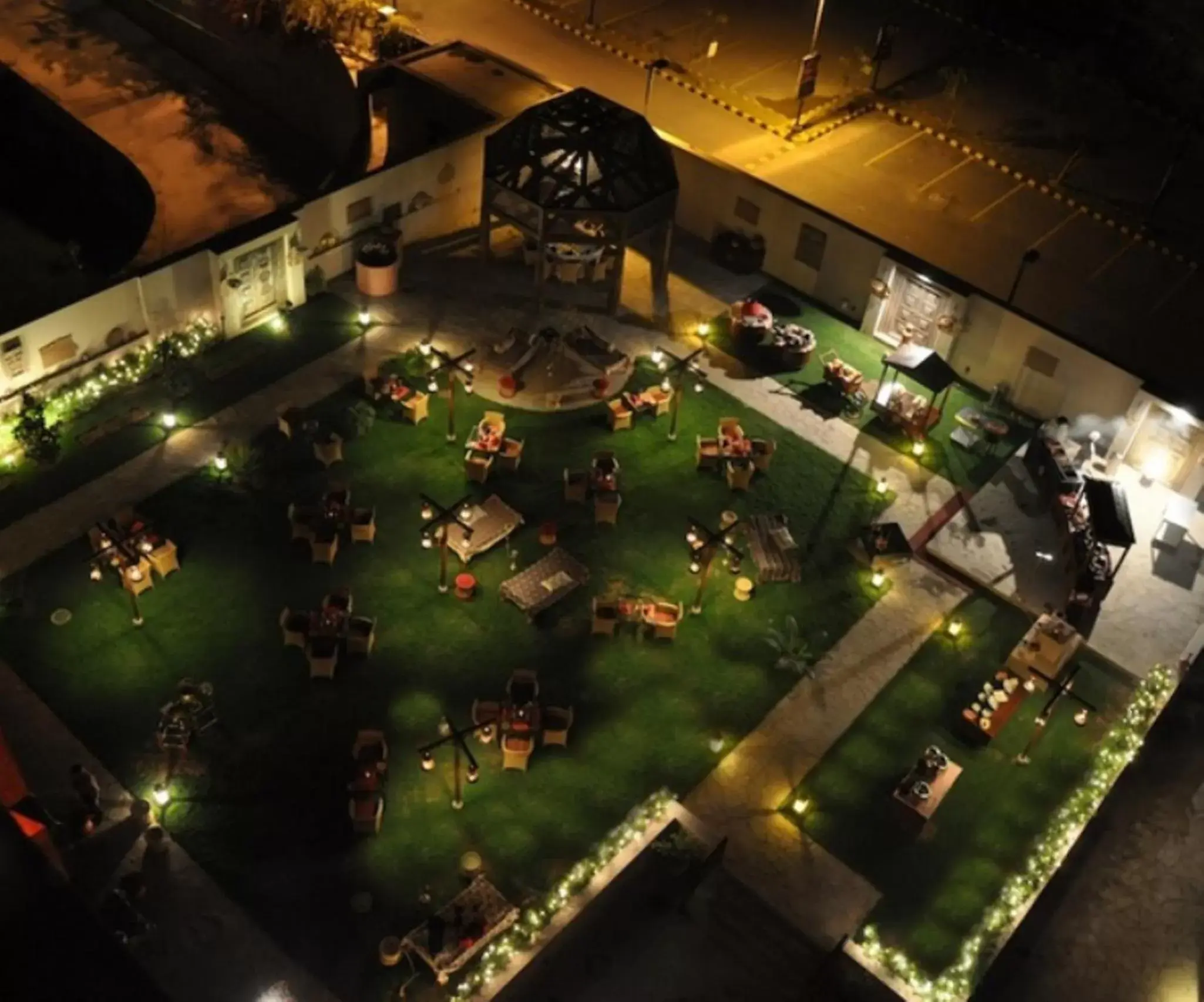 Patio, Bird's-eye View in Islamabad Serena Hotel