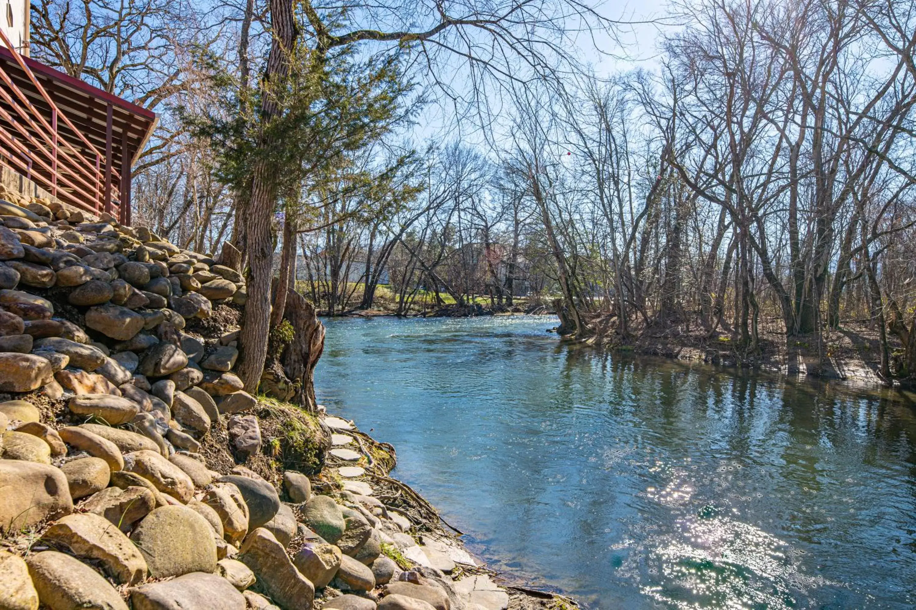 River view in River Bend Inn - Pigeon Forge