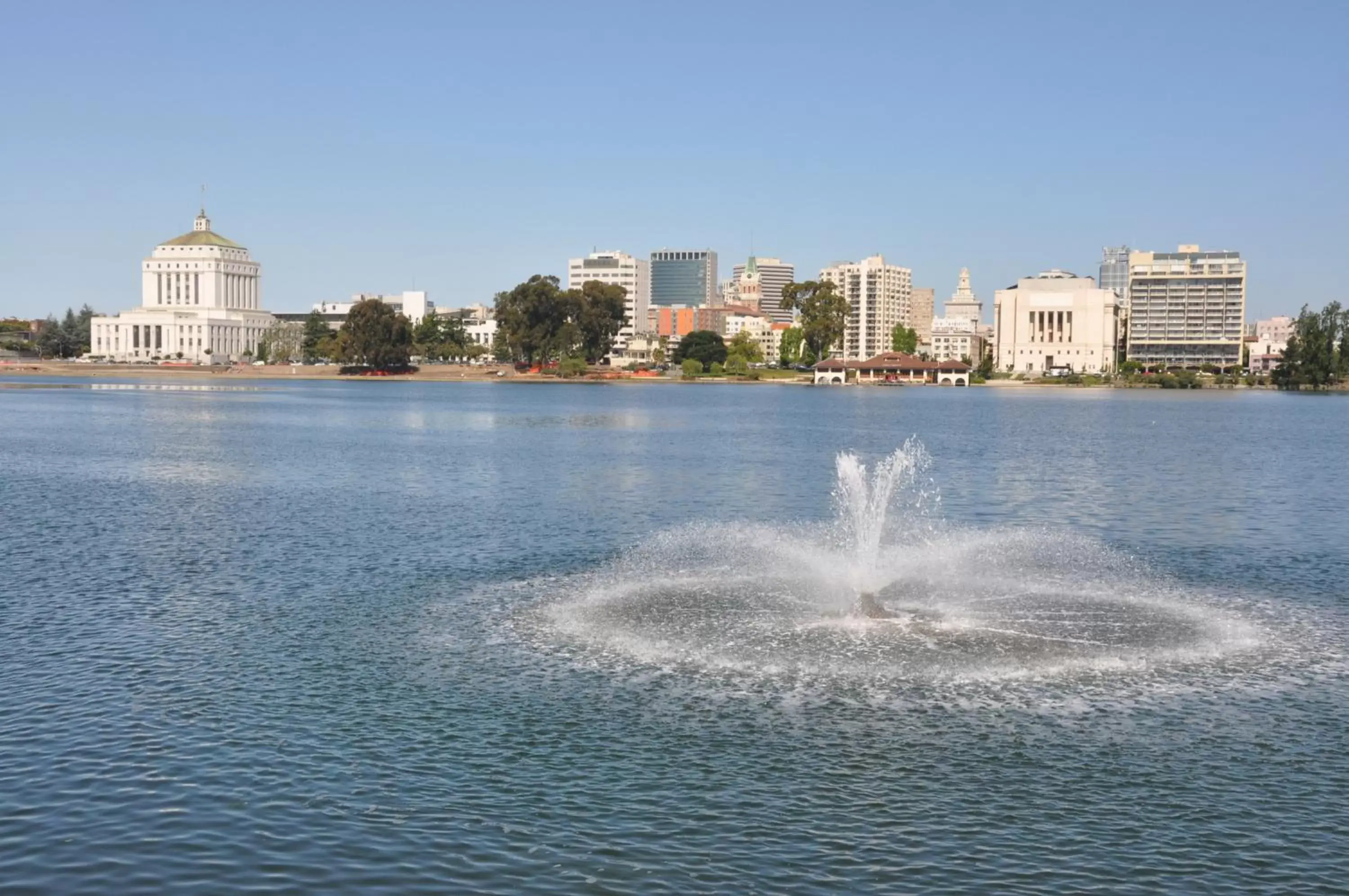 Area and facilities in Americas Best Value Inn - Downtown Oakland/Lake Merritt