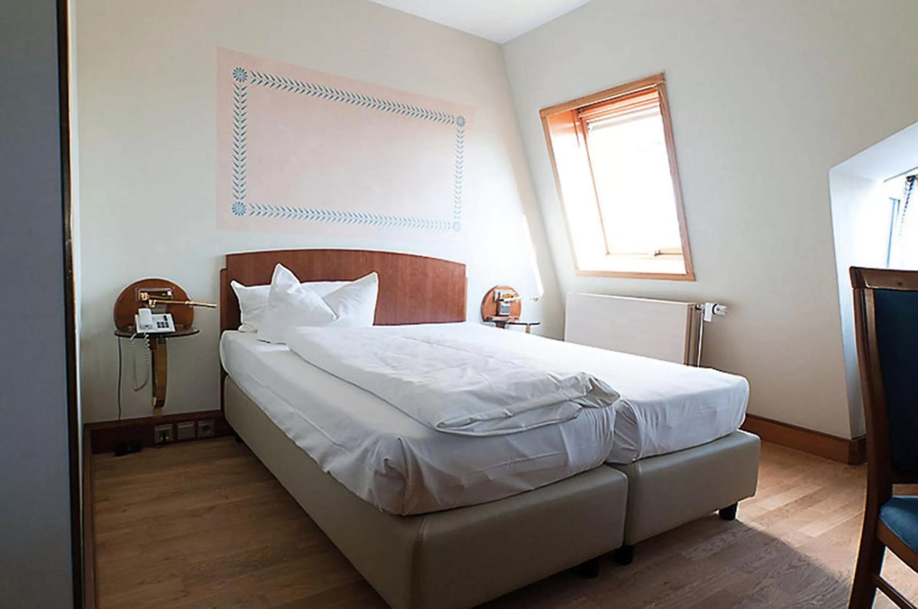 Photo of the whole room, Bed in Hotel Am Blauen Wunder