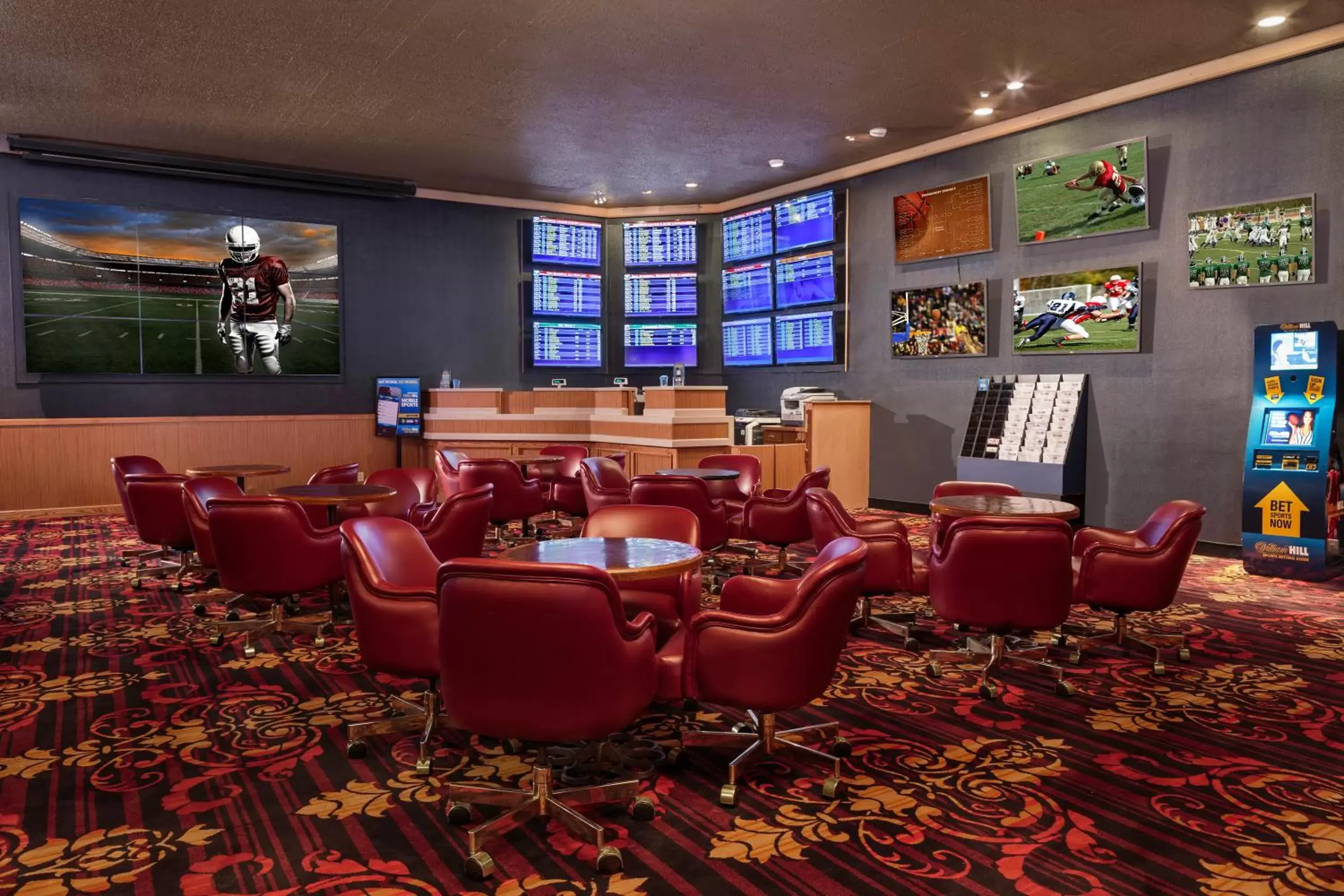 Lobby or reception, Lounge/Bar in Maverick Hotel and Casino by Red Lion Hotels