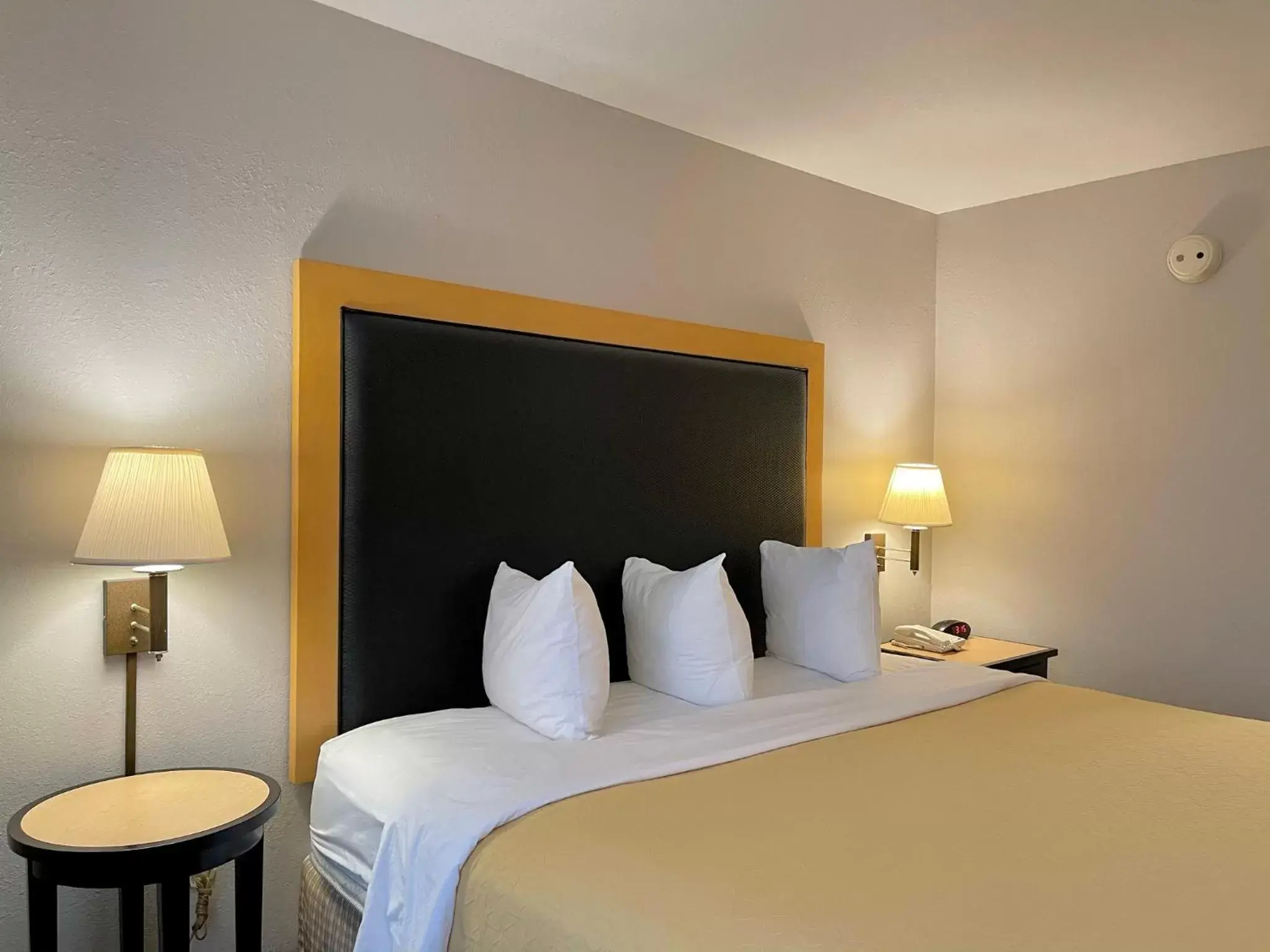 Bedroom, Bed in Zion Inn & Suites