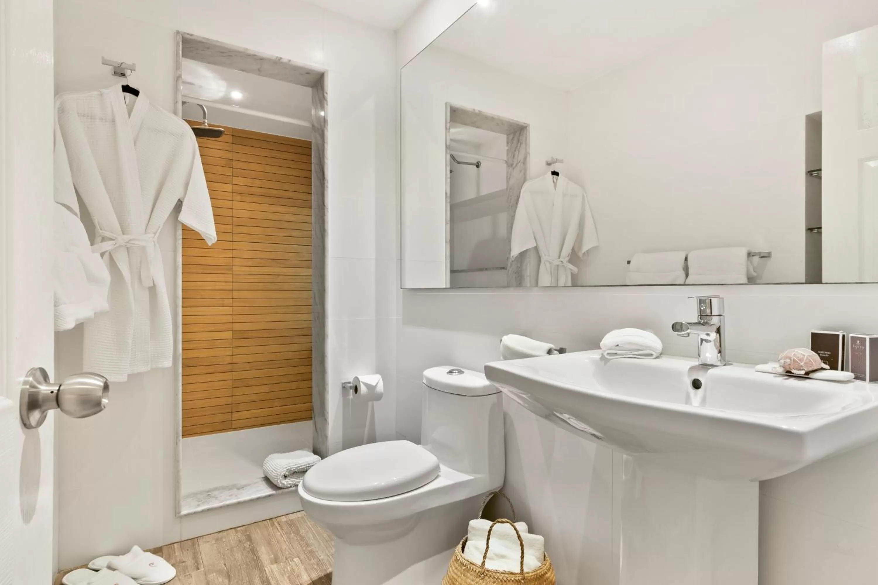 Bathroom in Casa Tortugas Boutique Hotel - CANCUN Hidden Gem