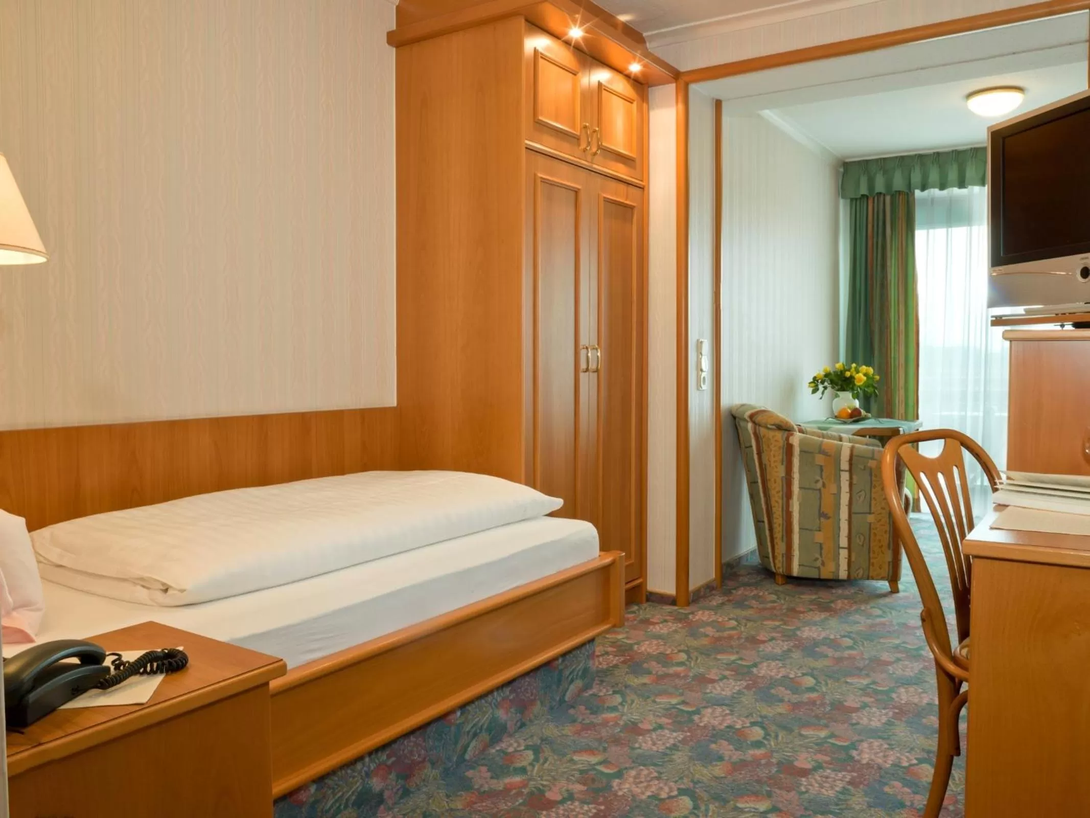 Photo of the whole room, Bed in Hotel Pension Fent