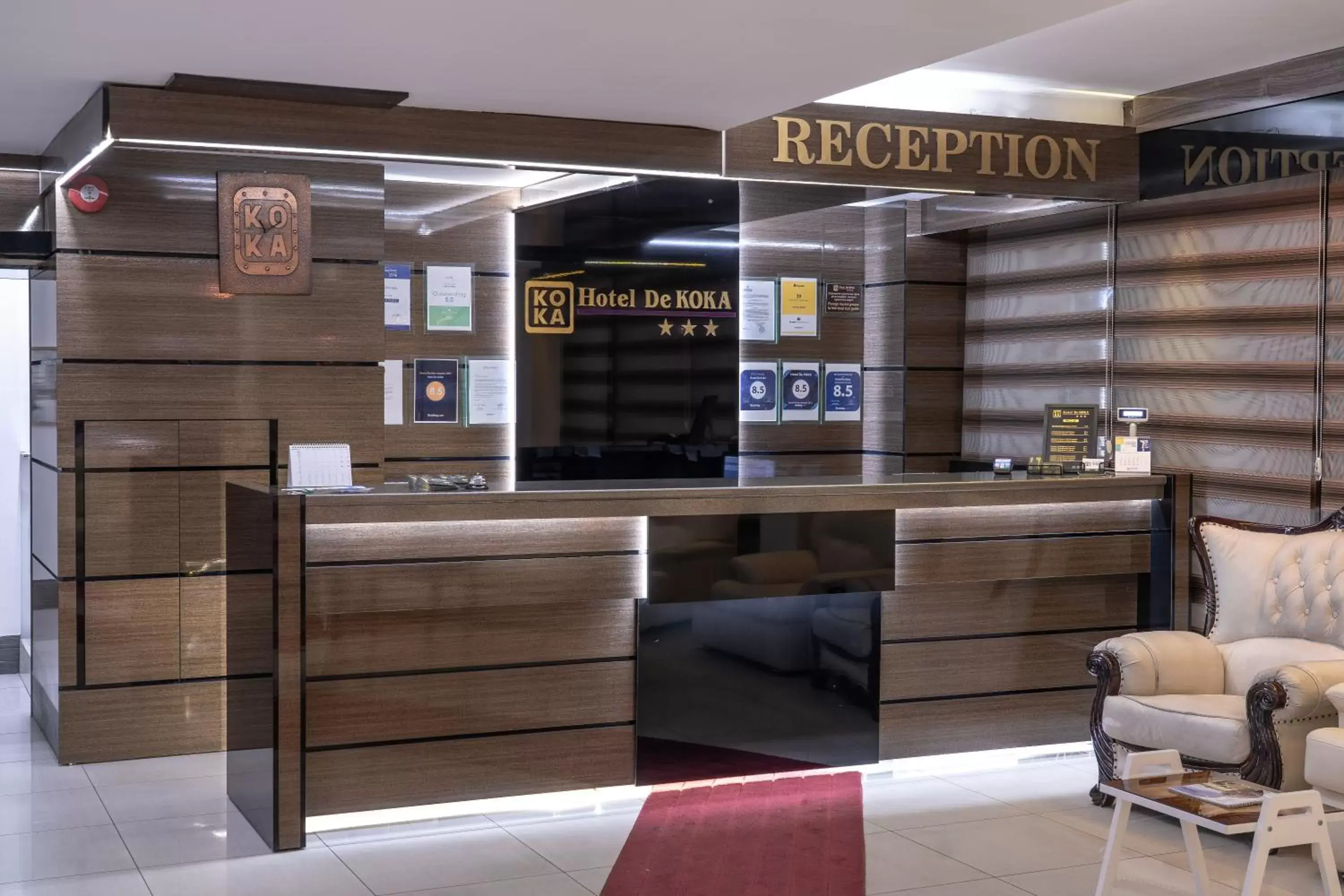 Property building, Lobby/Reception in Hotel De KOKA