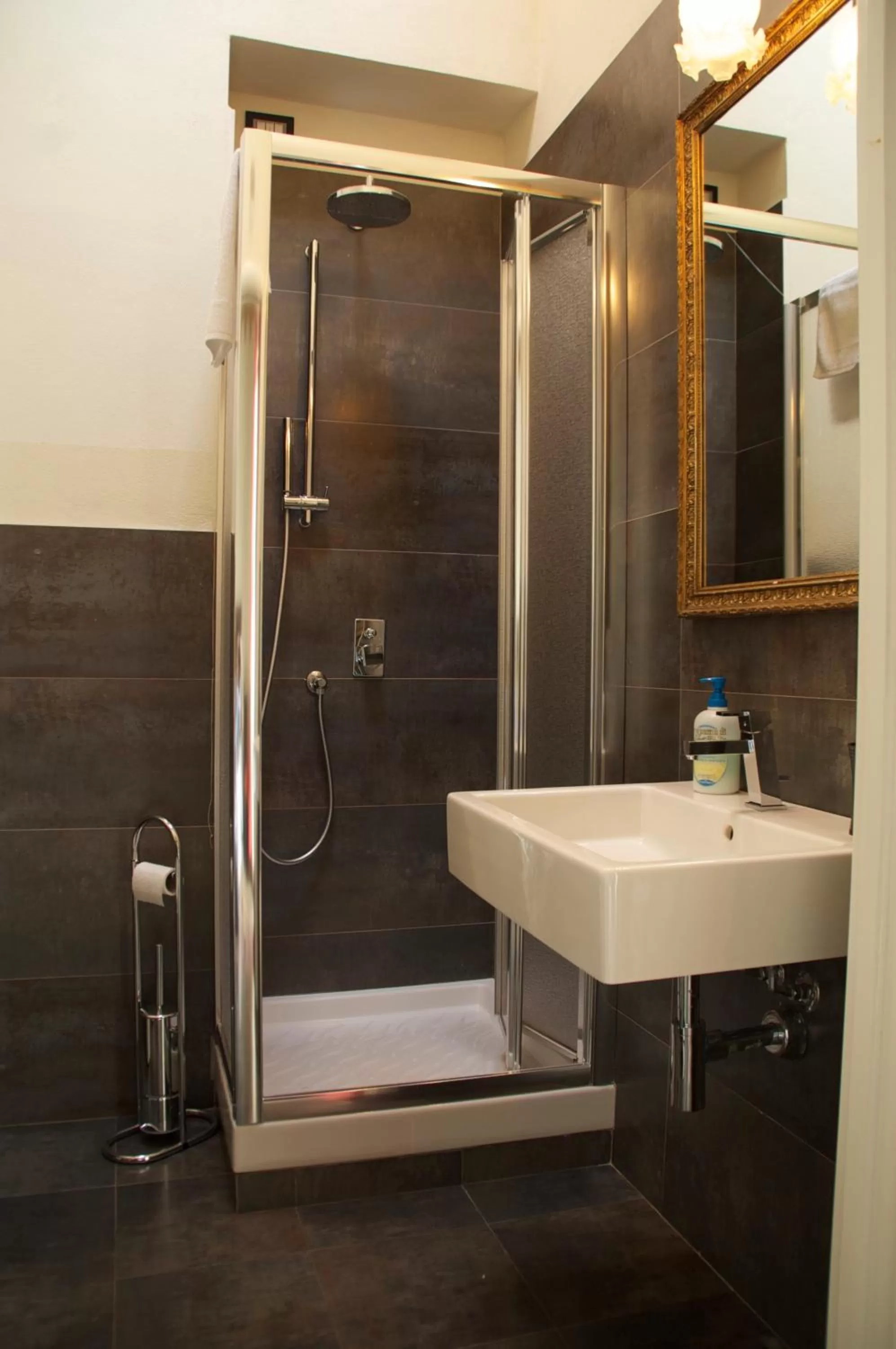 Bathroom in La Peonia Boutique B&B