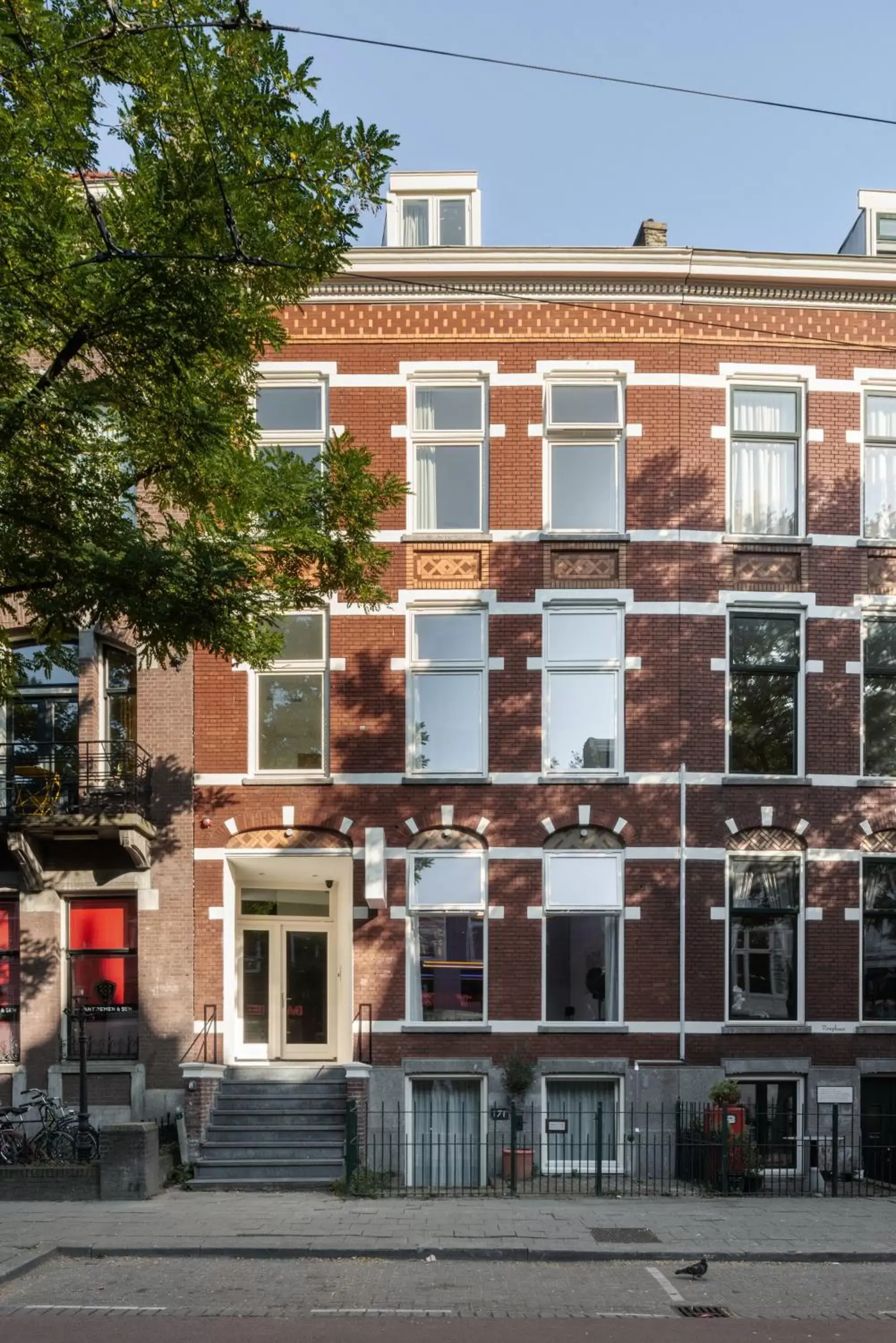 Facade/entrance, Property Building in 171. Urban Design Hotel