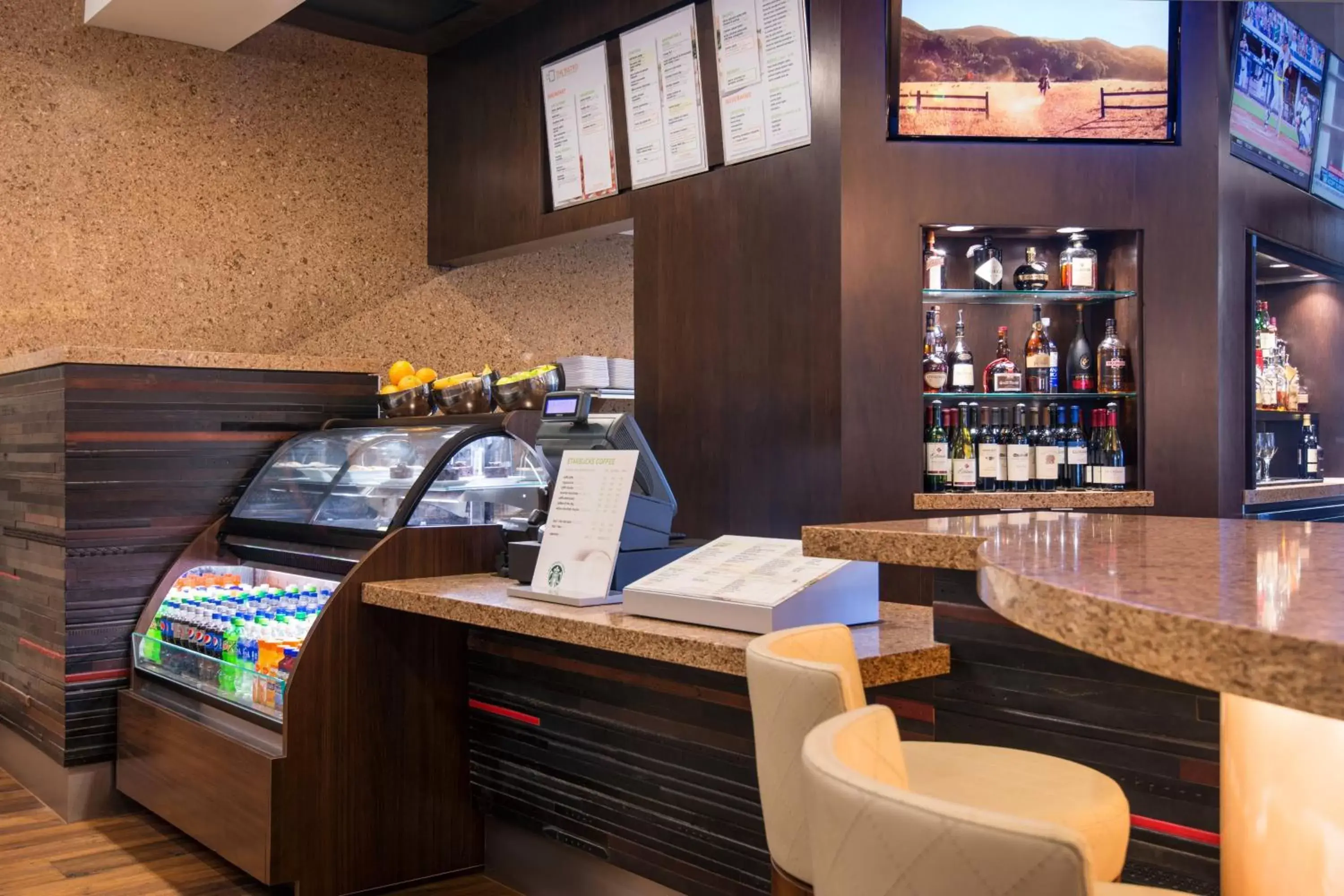 Restaurant/places to eat, Lounge/Bar in Courtyard by Marriott Irvine Spectrum