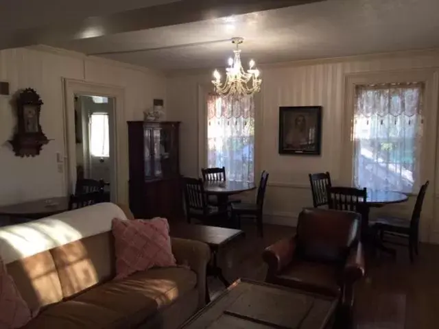 Seating Area in Willard Richards Inn