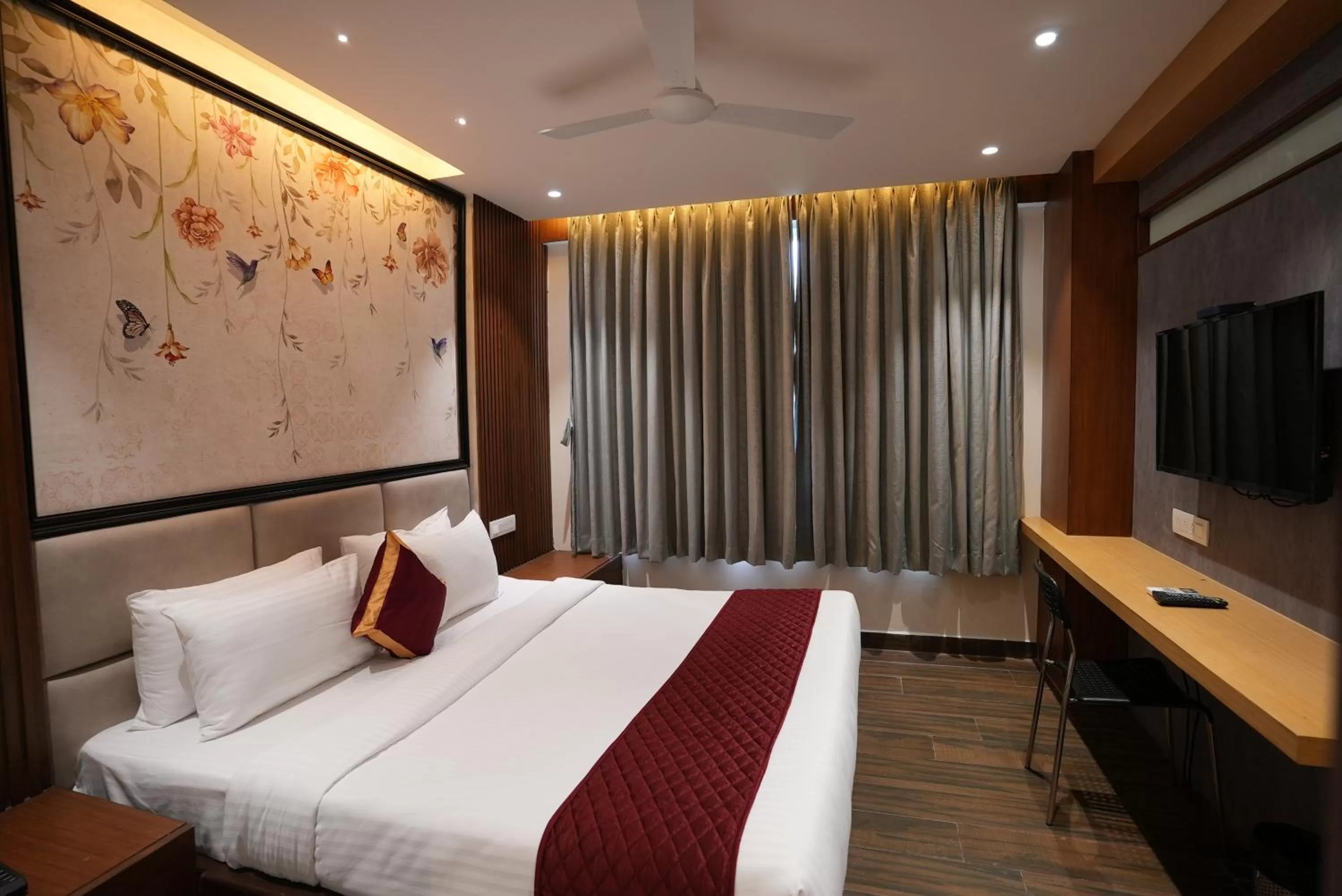 Bed in Eden Park Boutique Hotel