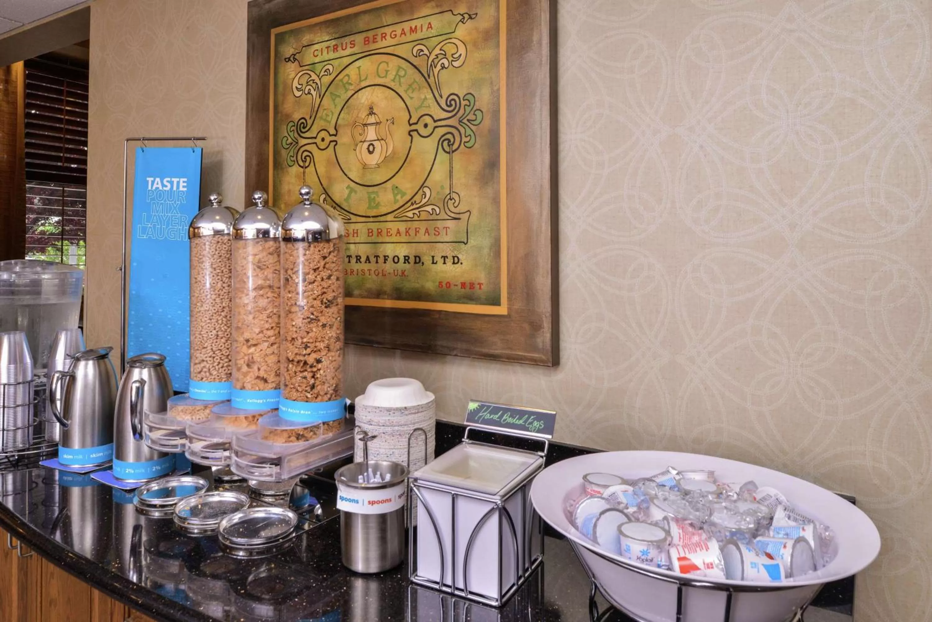 Breakfast in Hampton Inn & Suites Carson City