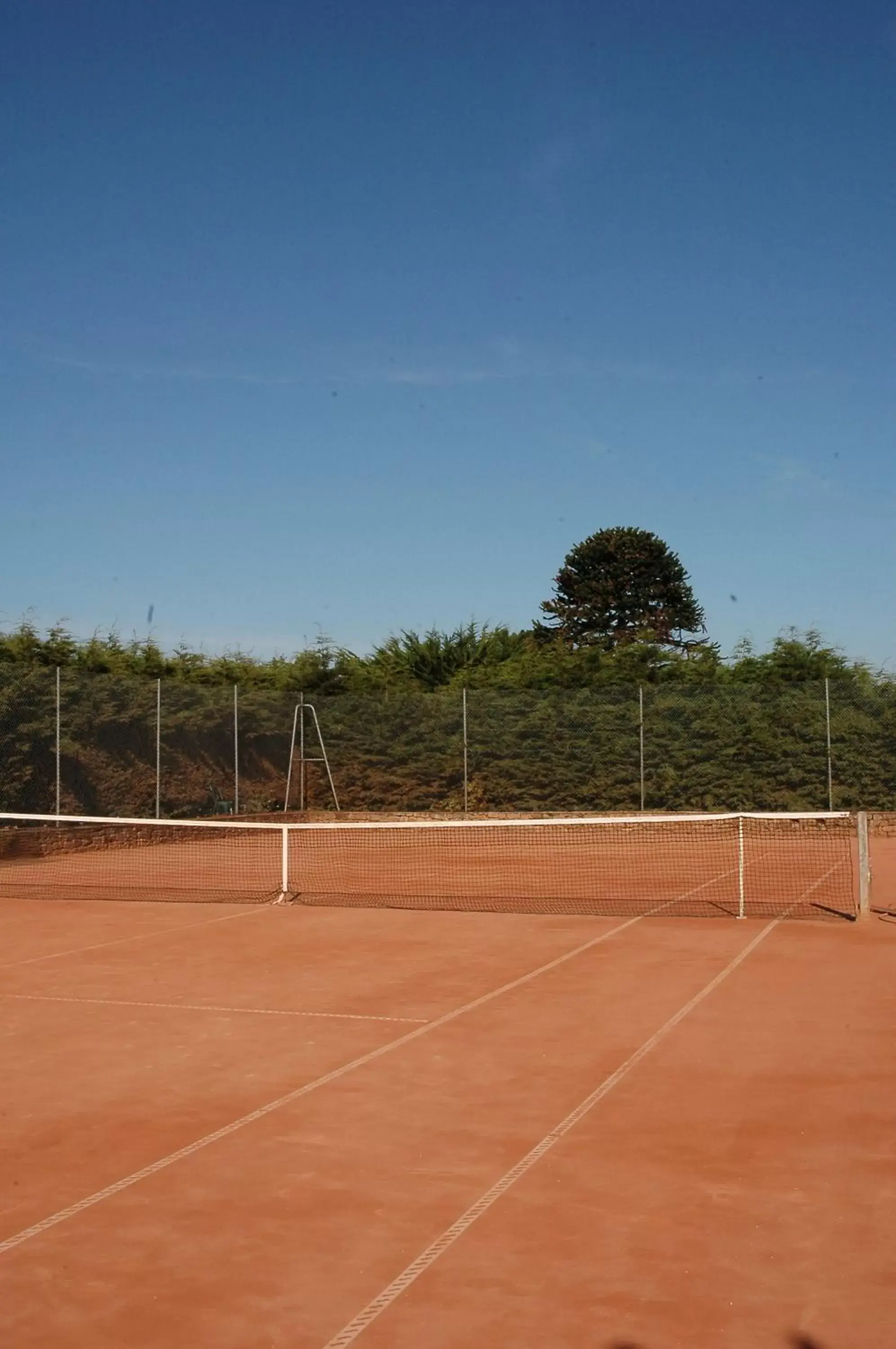 Tennis court, Tennis/Squash in Hotel Le Toeno