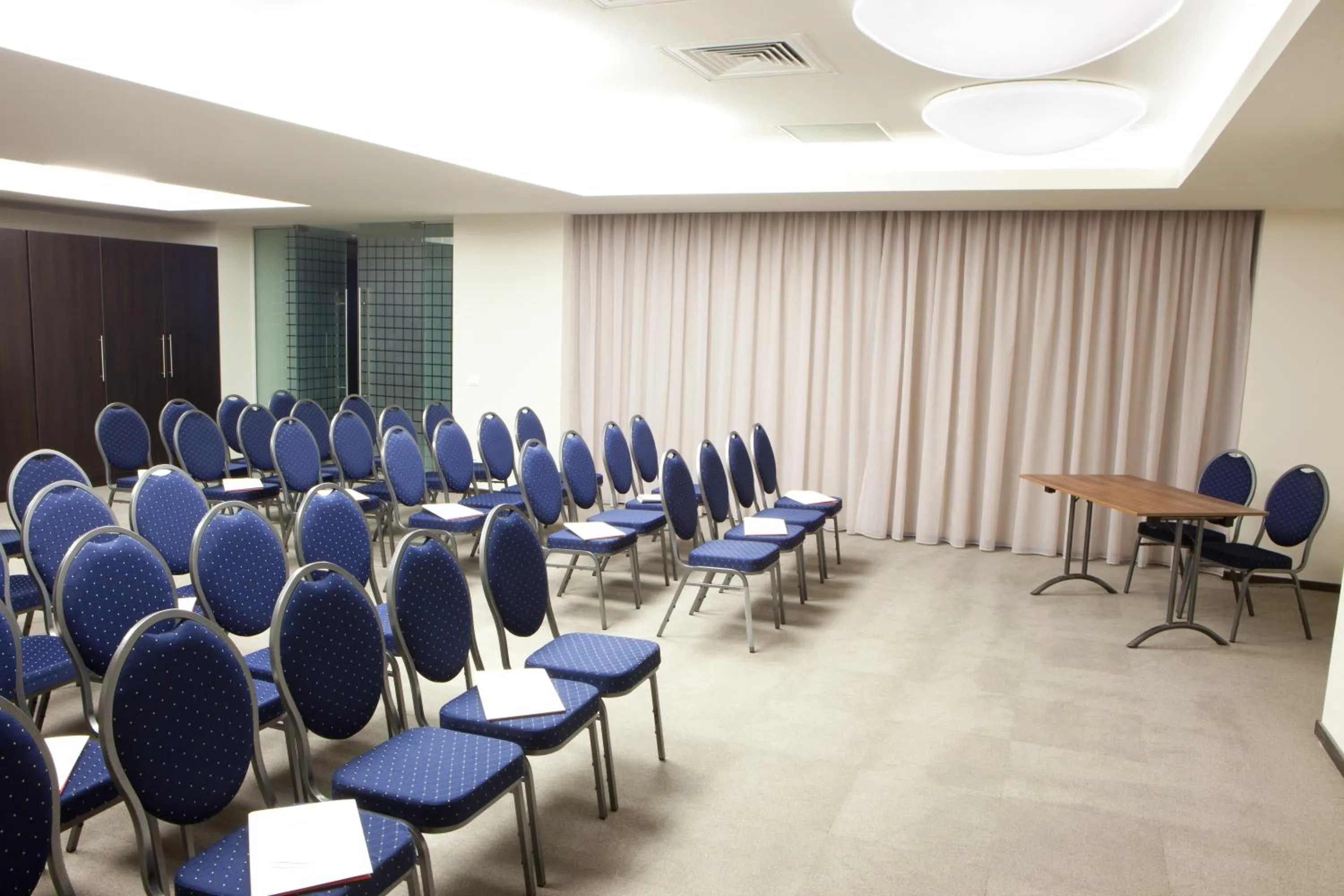 Business facilities in Europa Royale Bucharest