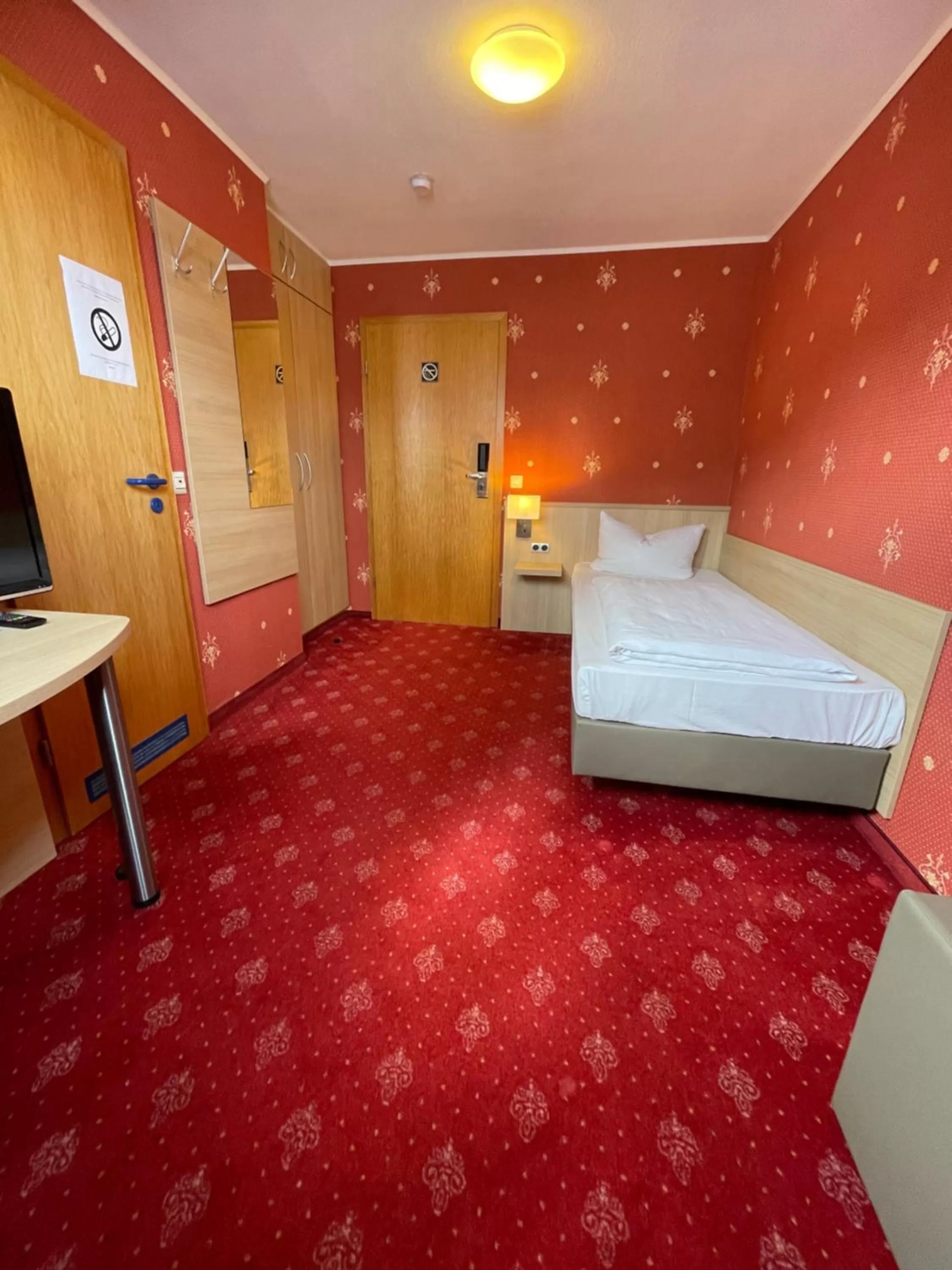 Photo of the whole room, Bed in Hafner Hotel- Apartment