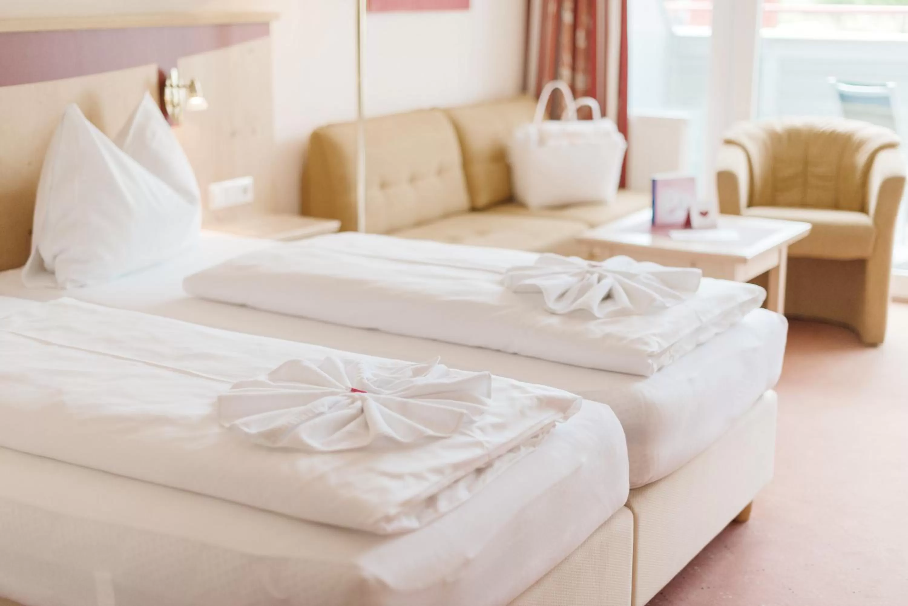 Bed in Apart & Suiten Hotel WEIDEN