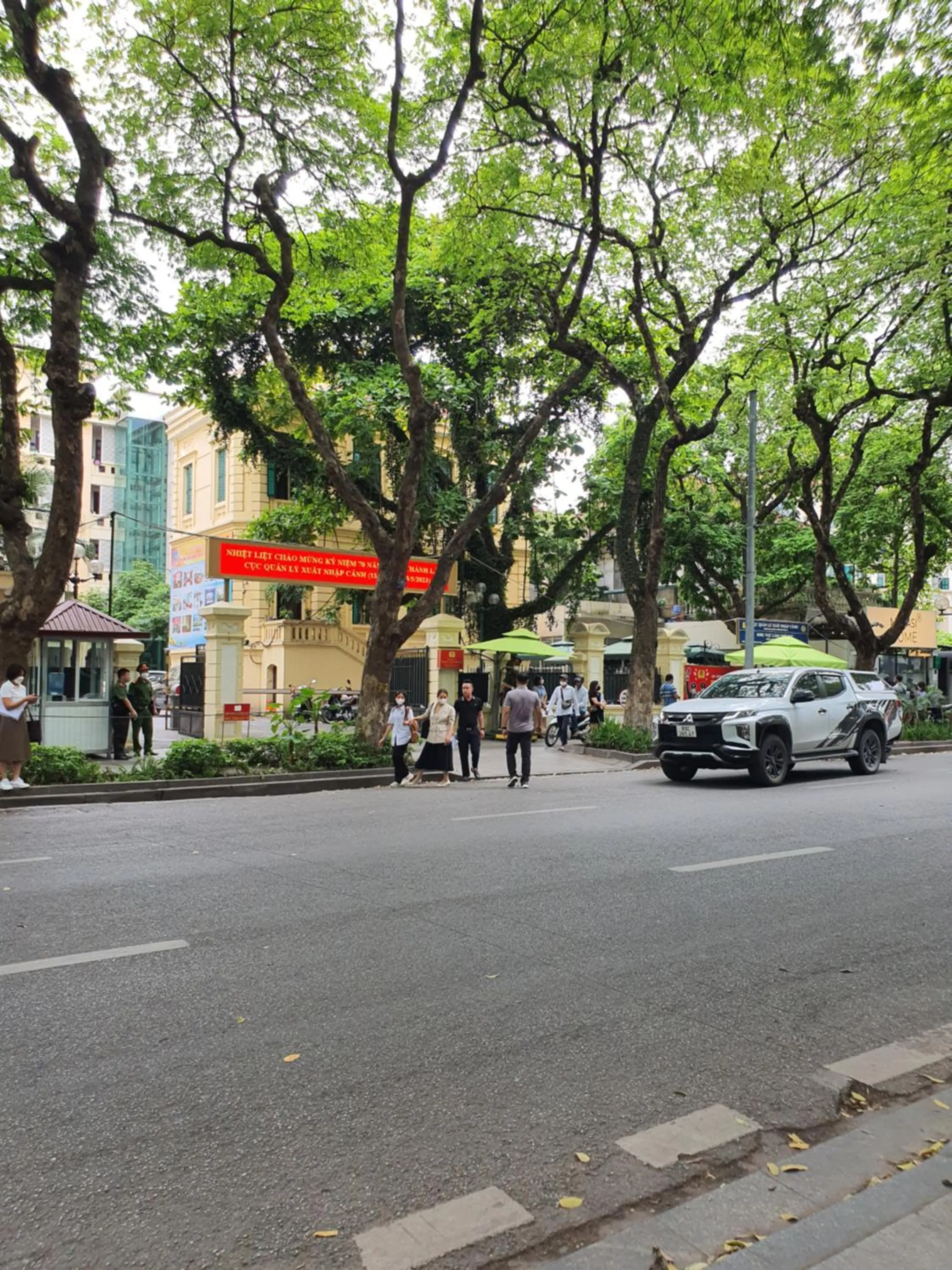 Neighbourhood in Memory Hotel