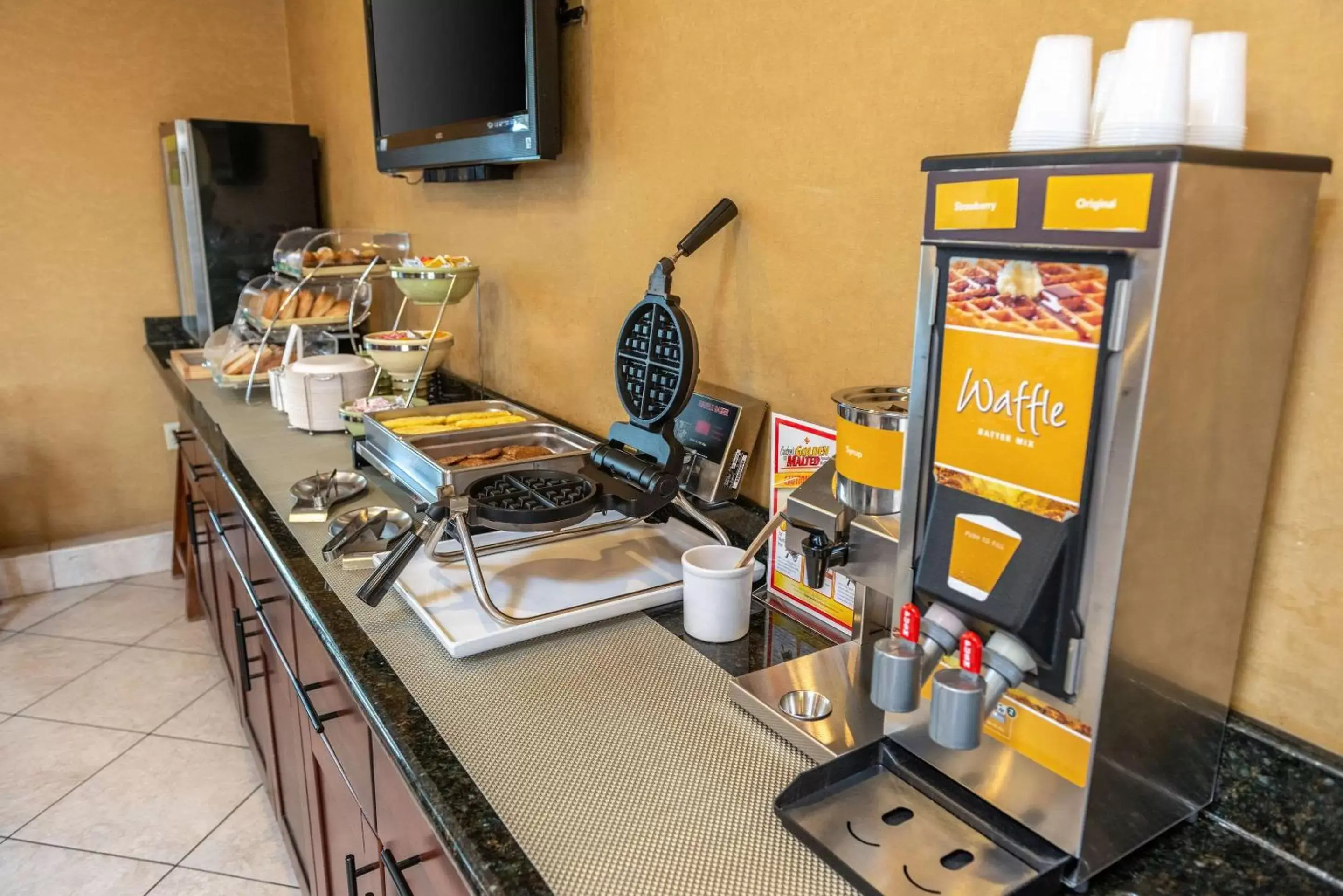Restaurant/places to eat in Quality Inn & Suites