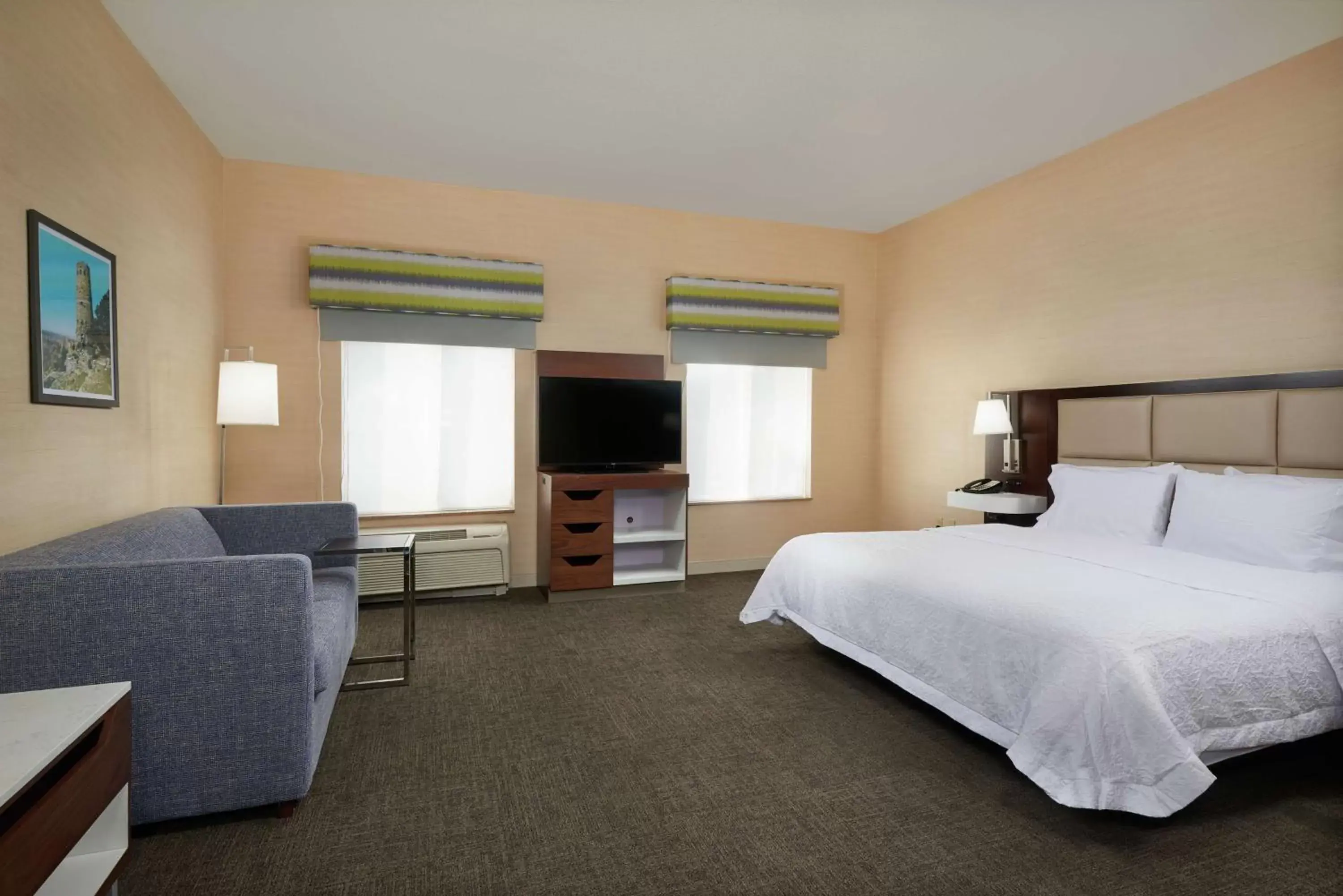 Bedroom, Bed in Hampton Inn & Suites Phoenix-Surprise Bedroom, Bed in Hampton Inn & Suites Phoenix-Surprise