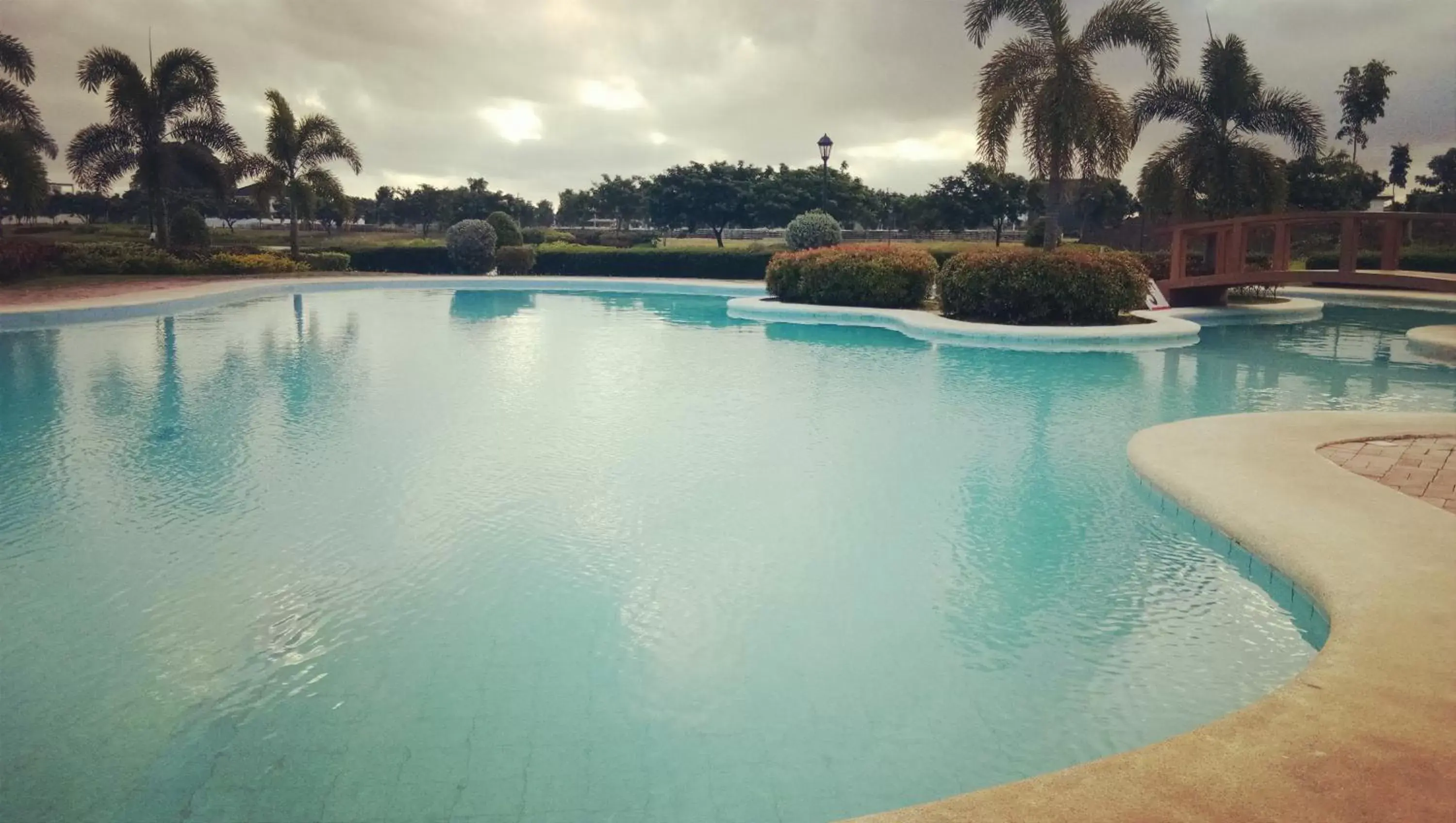 Swimming Pool in Sotogrande Iloilo Hotel