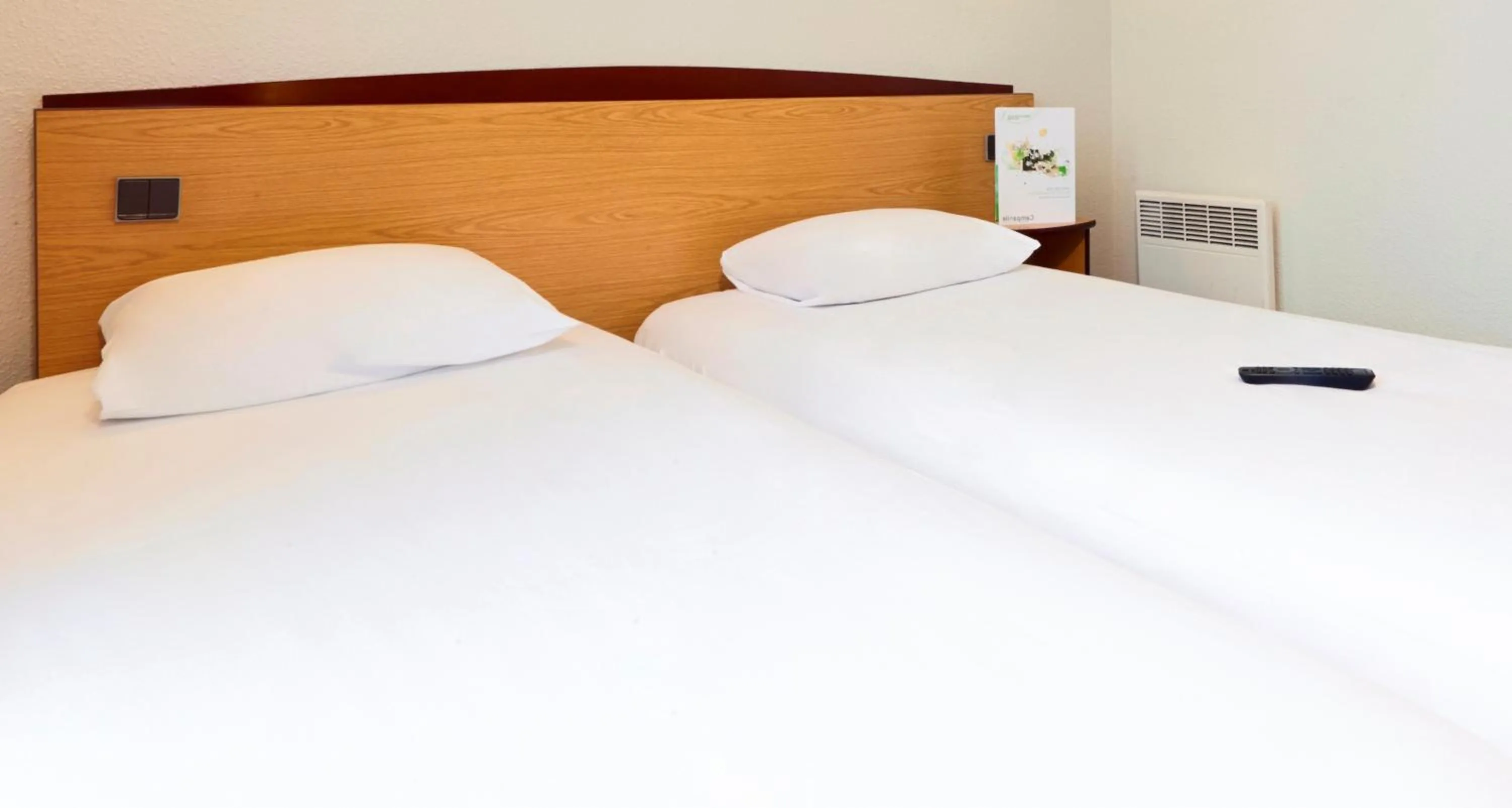 Bedroom, Bed in Kyriad Direct Le Bourget Gonesse