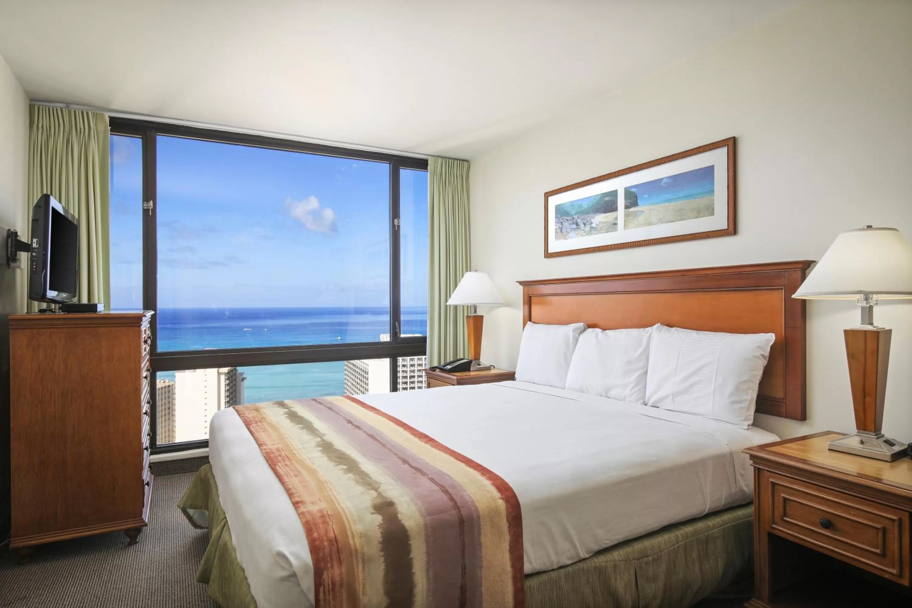 Bed in Aston Waikiki Sunset