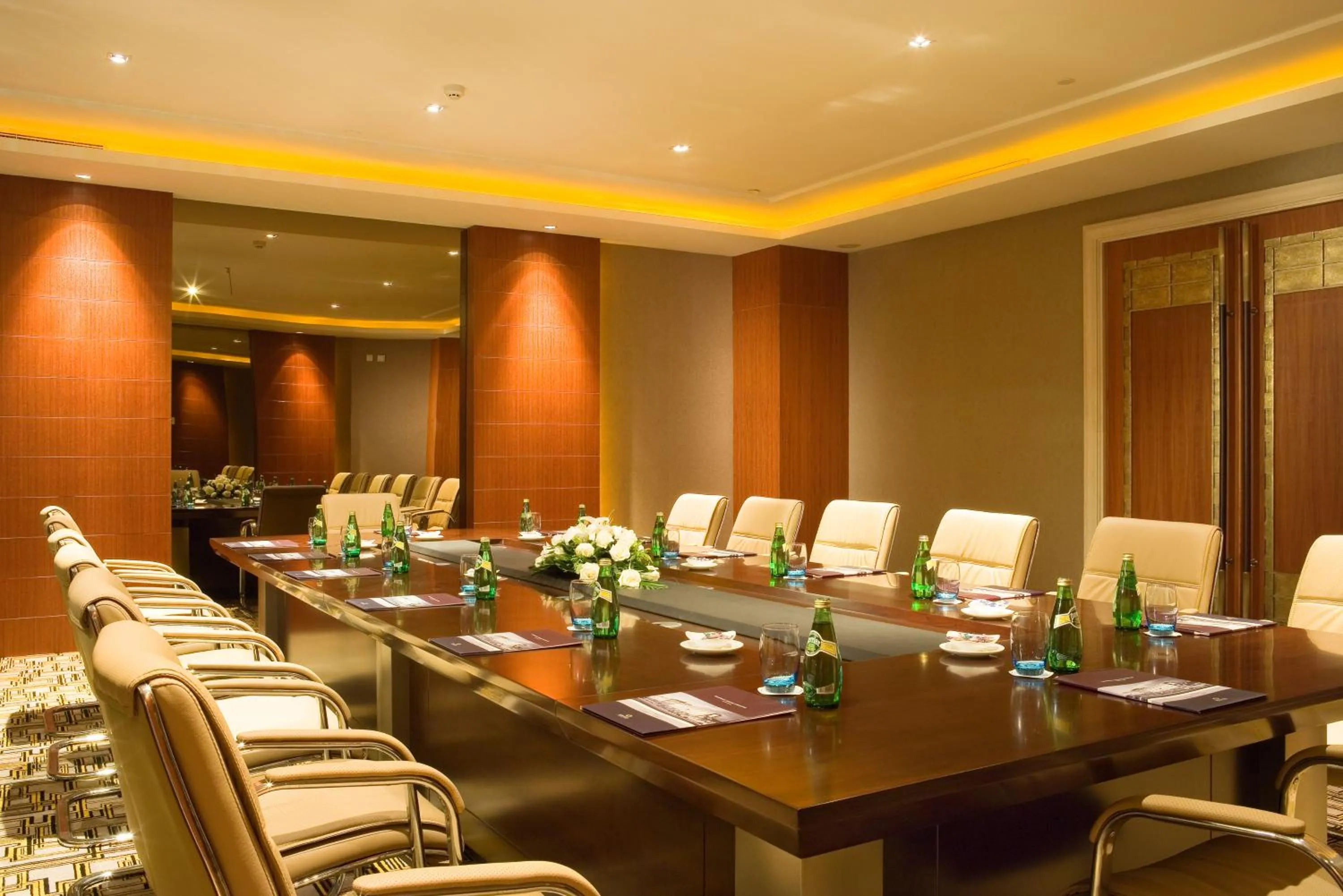 Business facilities in Wyndham Garden Suzhou