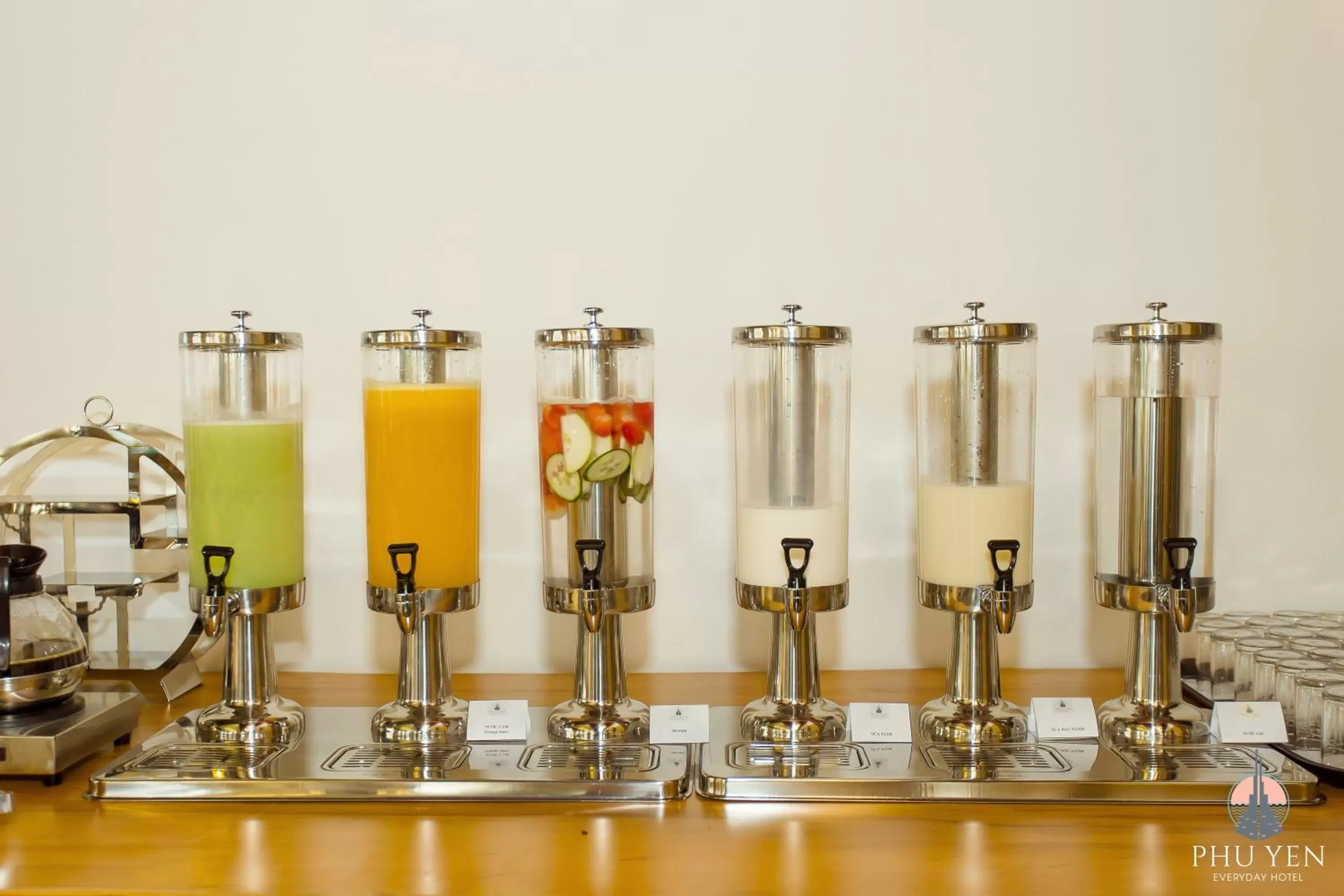 Restaurant/places to eat in PHÚ YÊN EVERYDAY HOTEL