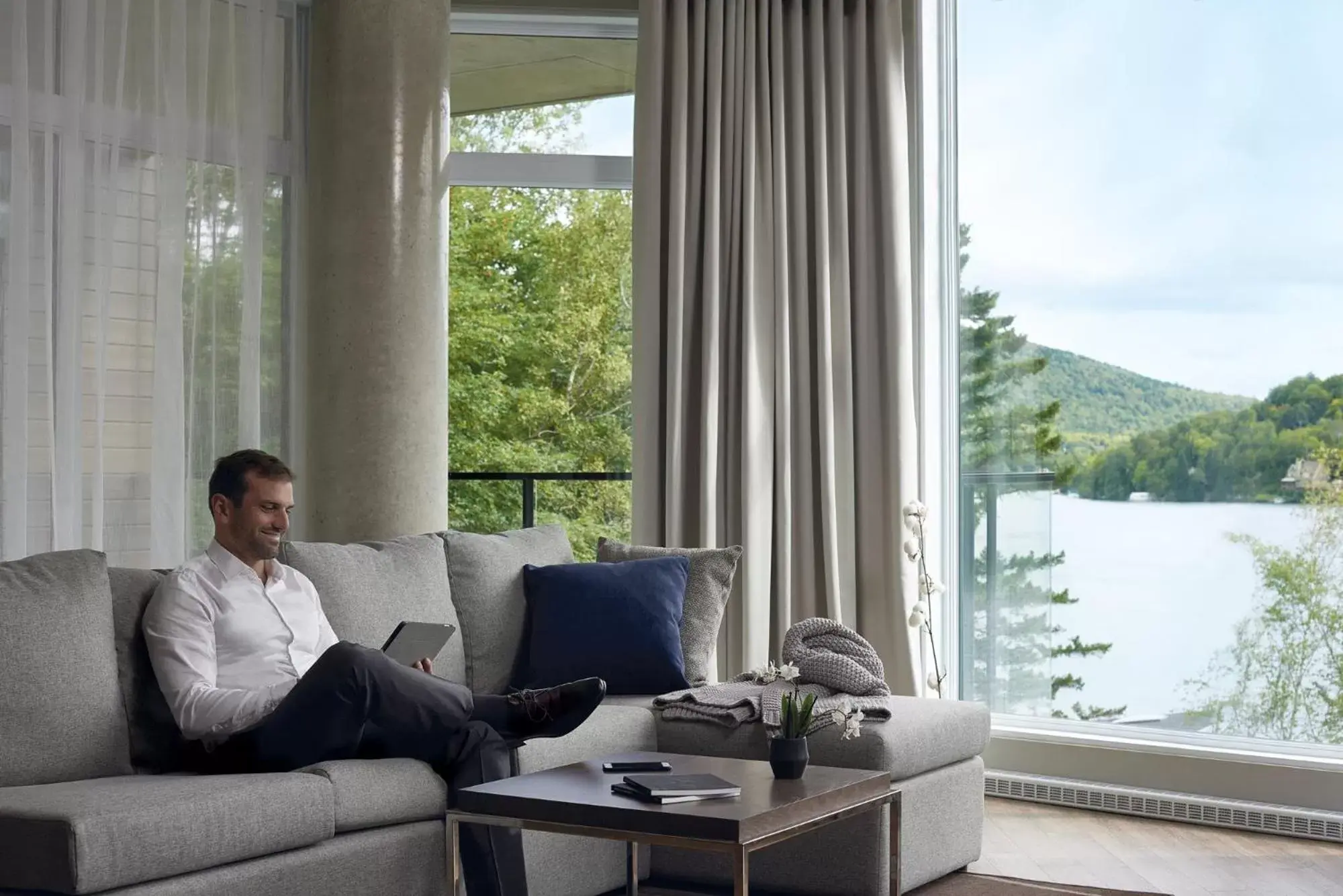 Living room in Entourage sur-le-Lac