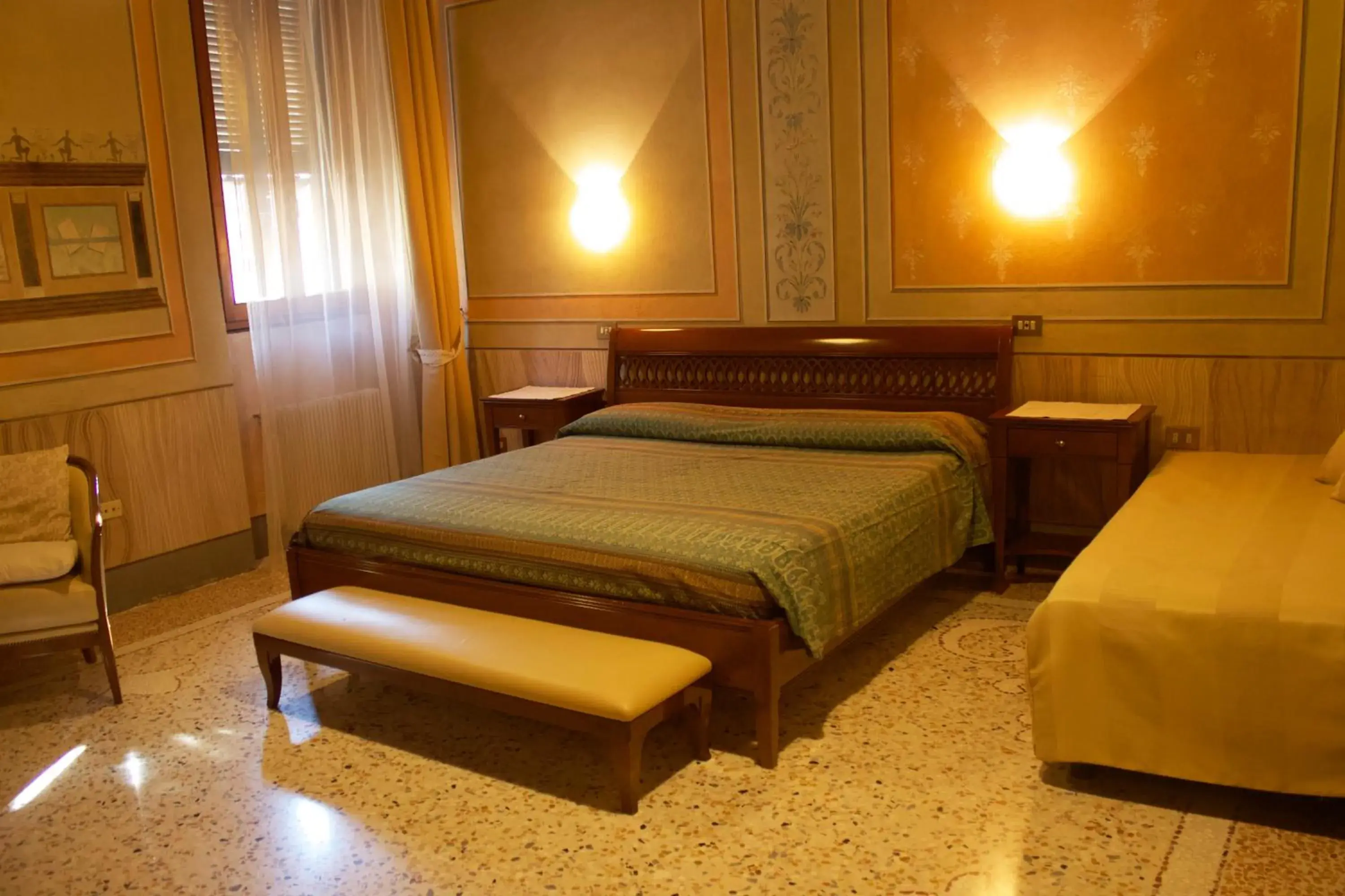 Bedroom, Bed in Albergo Giulia Gonzaga