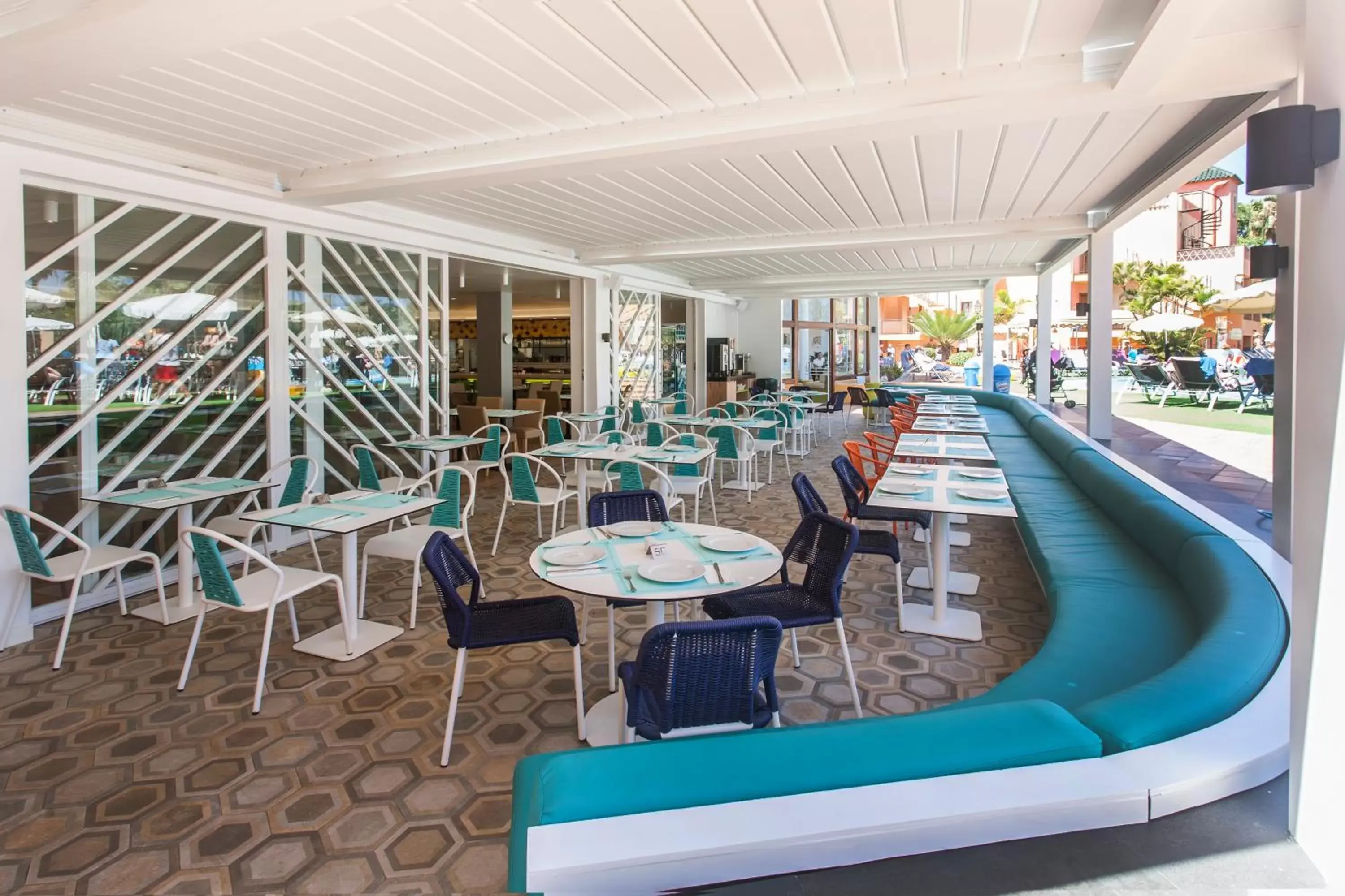 Restaurant/Places to Eat in Villa Mandi Golf Resort