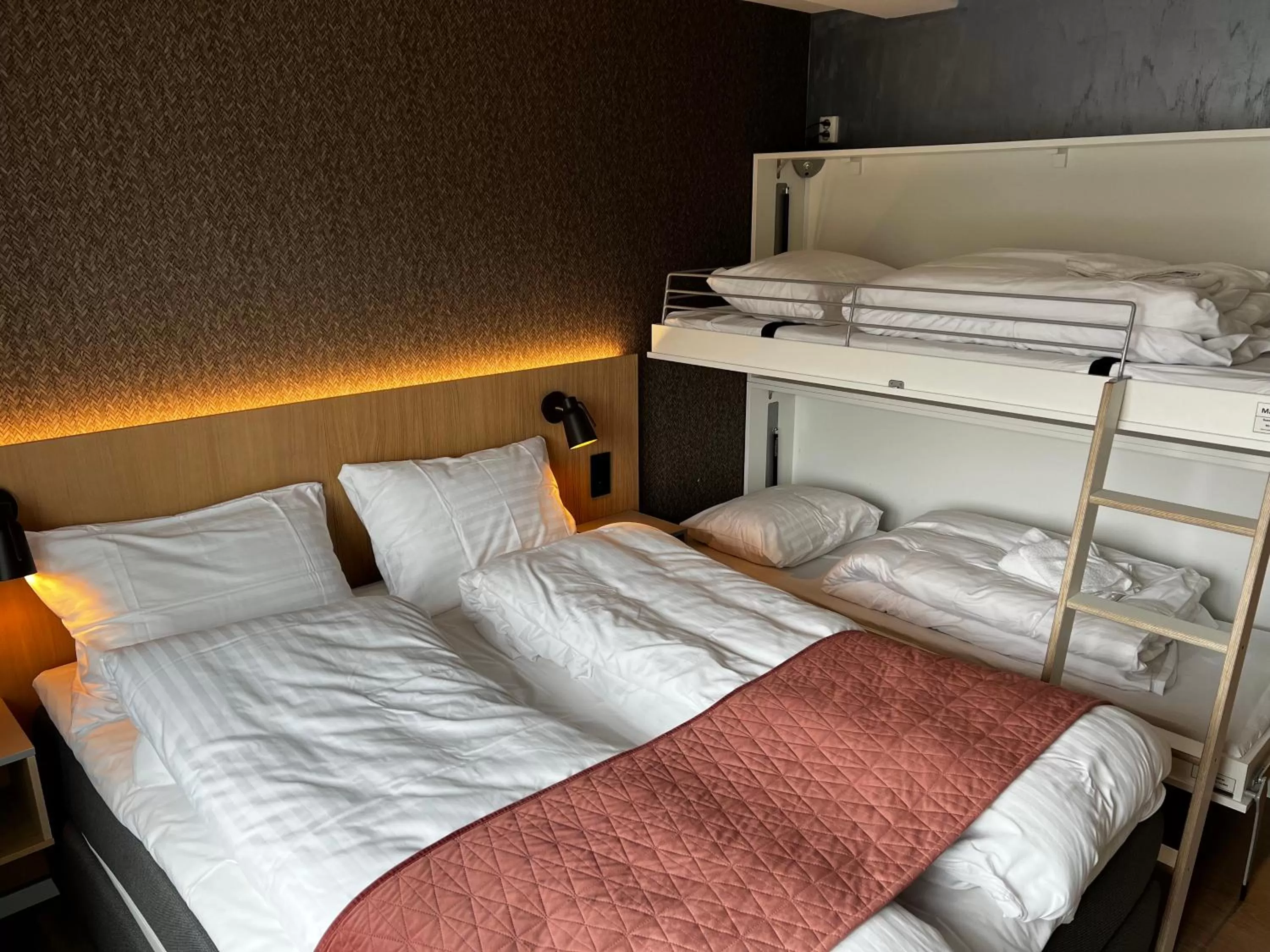 Bed in Frichs Ekspress Åndalsnes