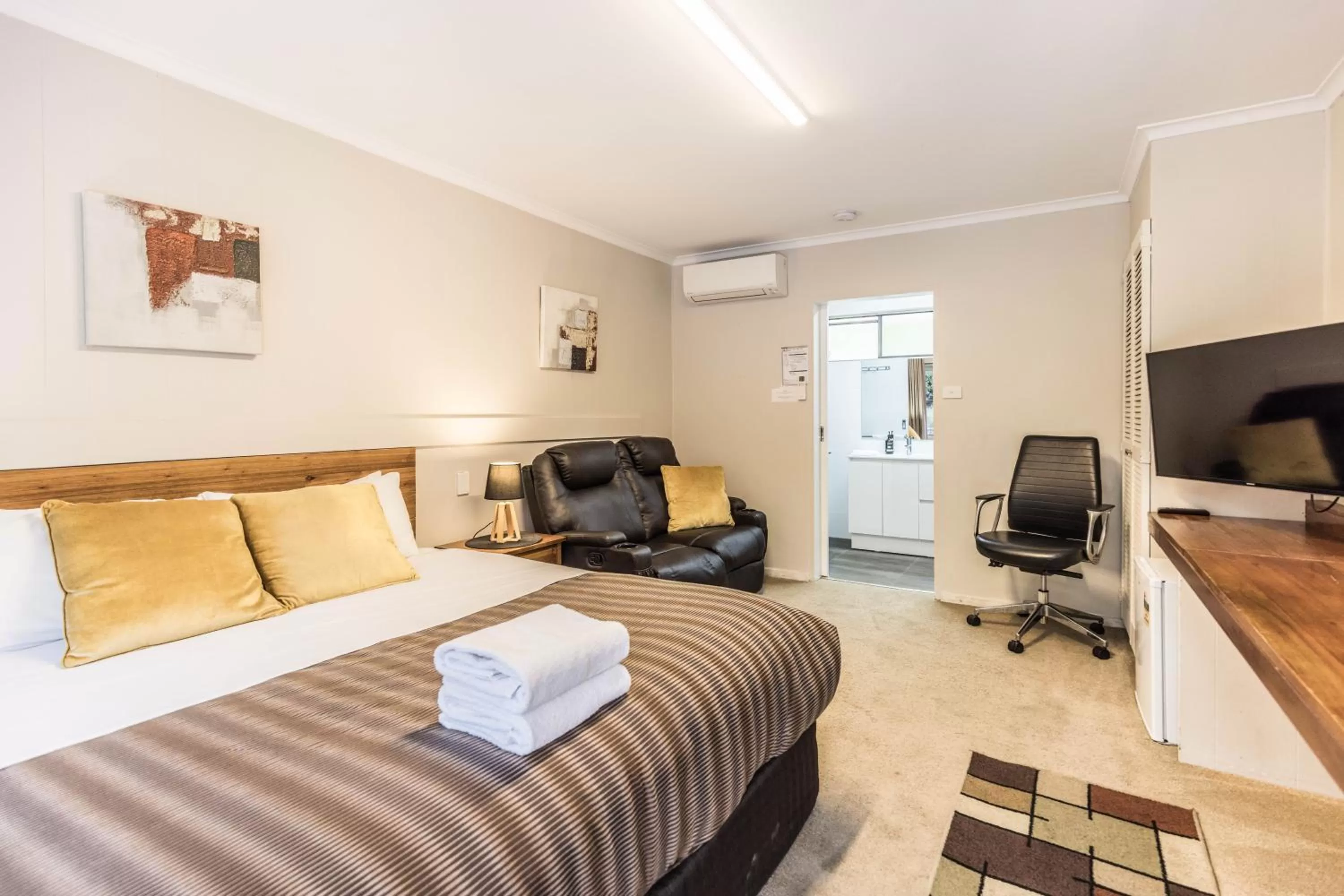 Bed in Black Forest Motel